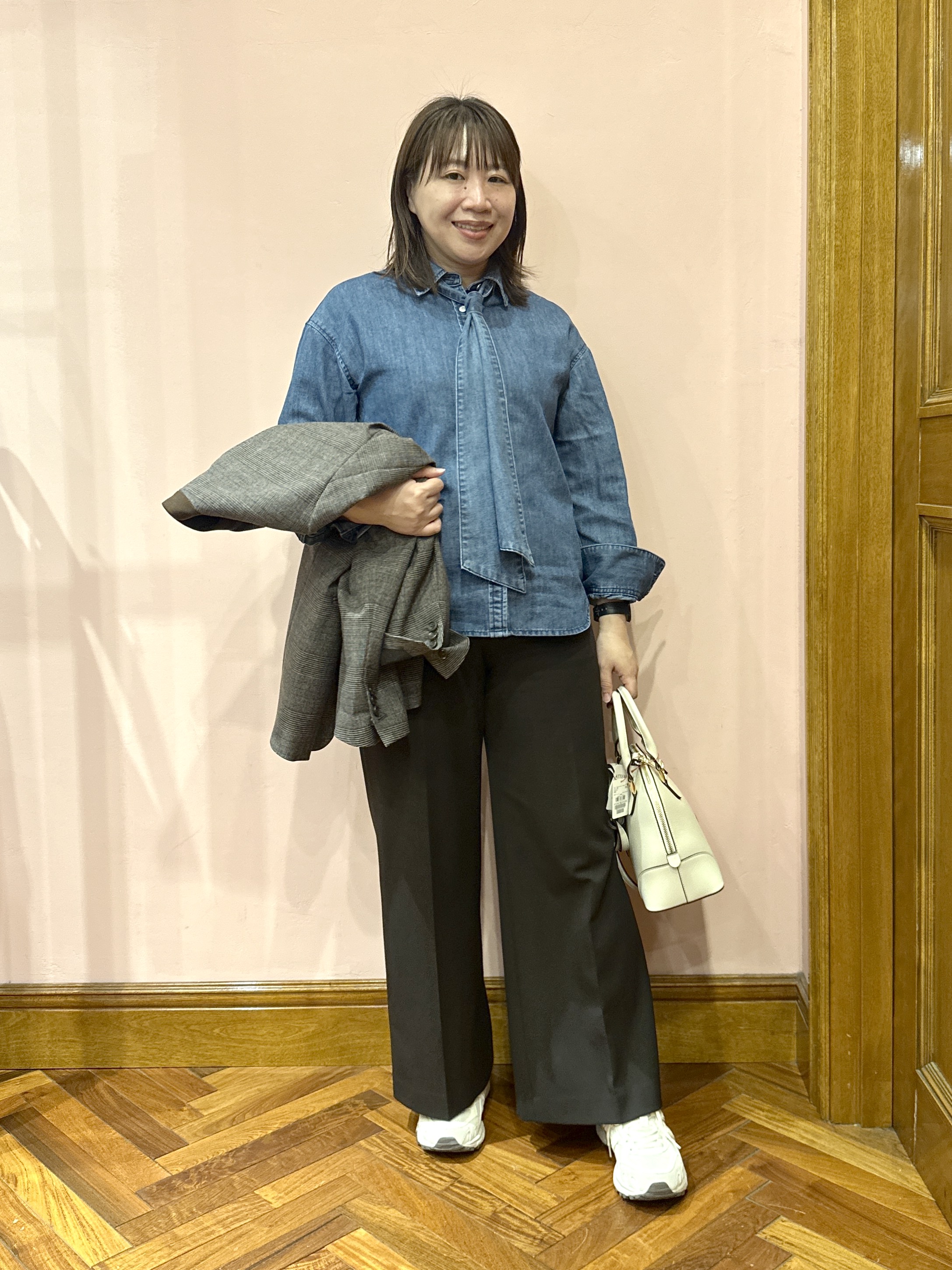komatsuさんの「DRESSTERIOR｜【取り外し可能】2WAY ボウタイデニムシャツ」を使ったコーディネート