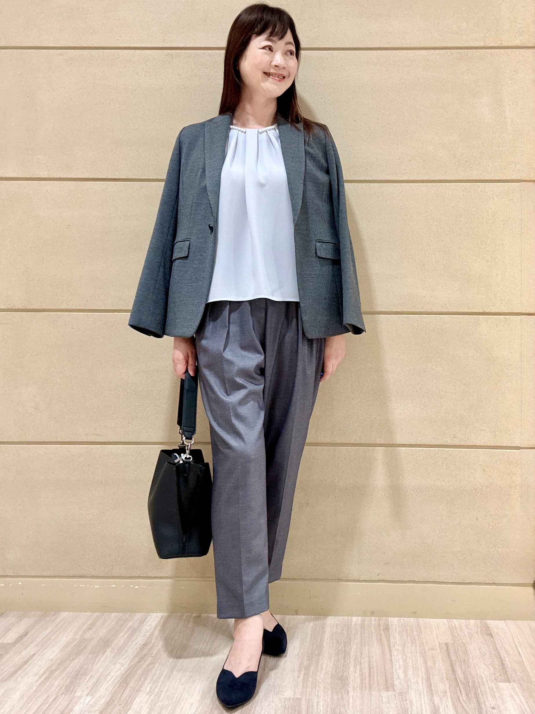 Marさんの「Reflect｜【SS-4Lサイズ／通勤／セレモニー】パール調ボタンブラウス」を使ったコーディネート