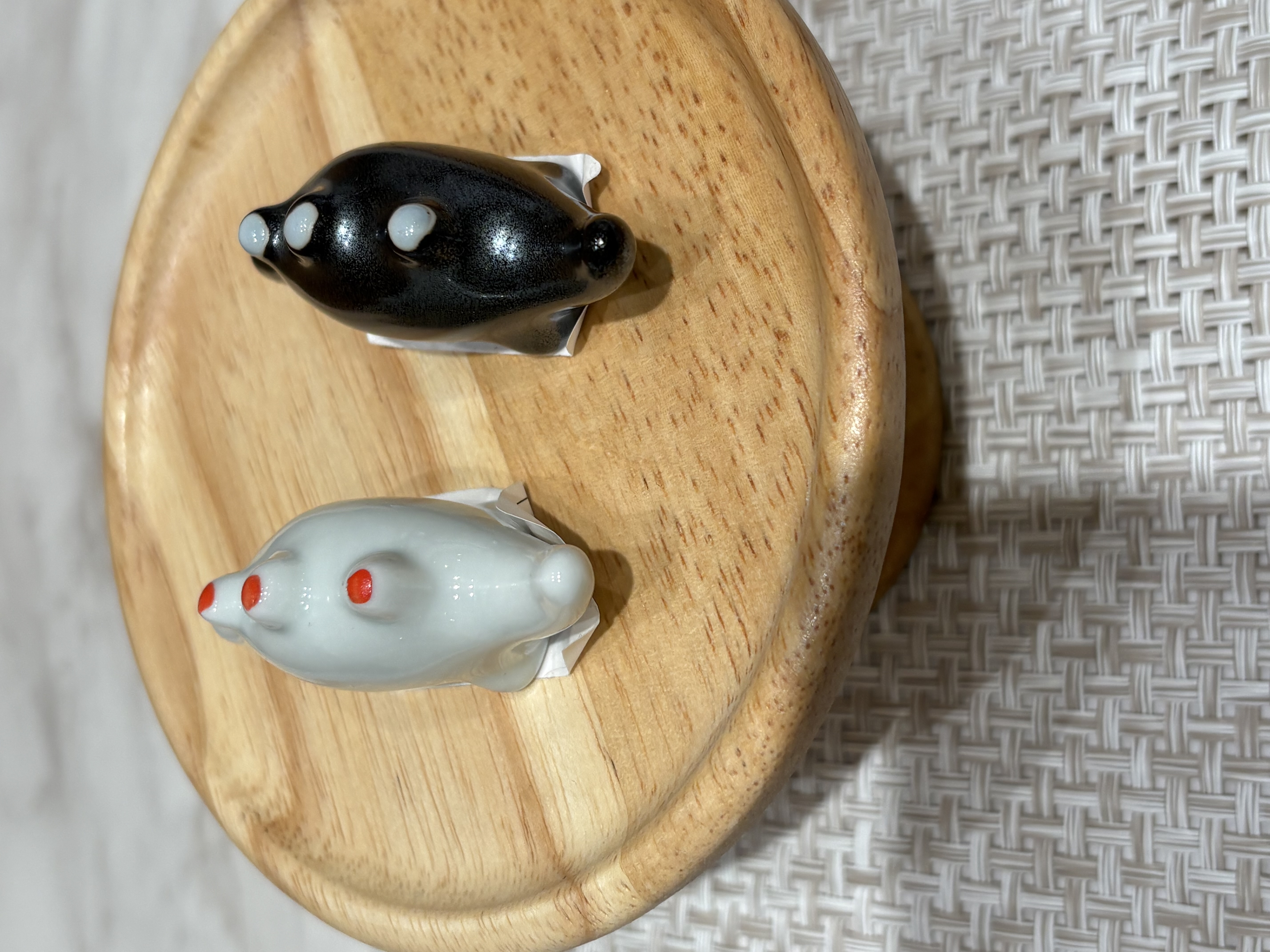 YUKOさんの「212 KITCHEN STORE｜江戸っ子恐竜 白&times;青 ティラノザウルス 箸置」を使ったコーディネート