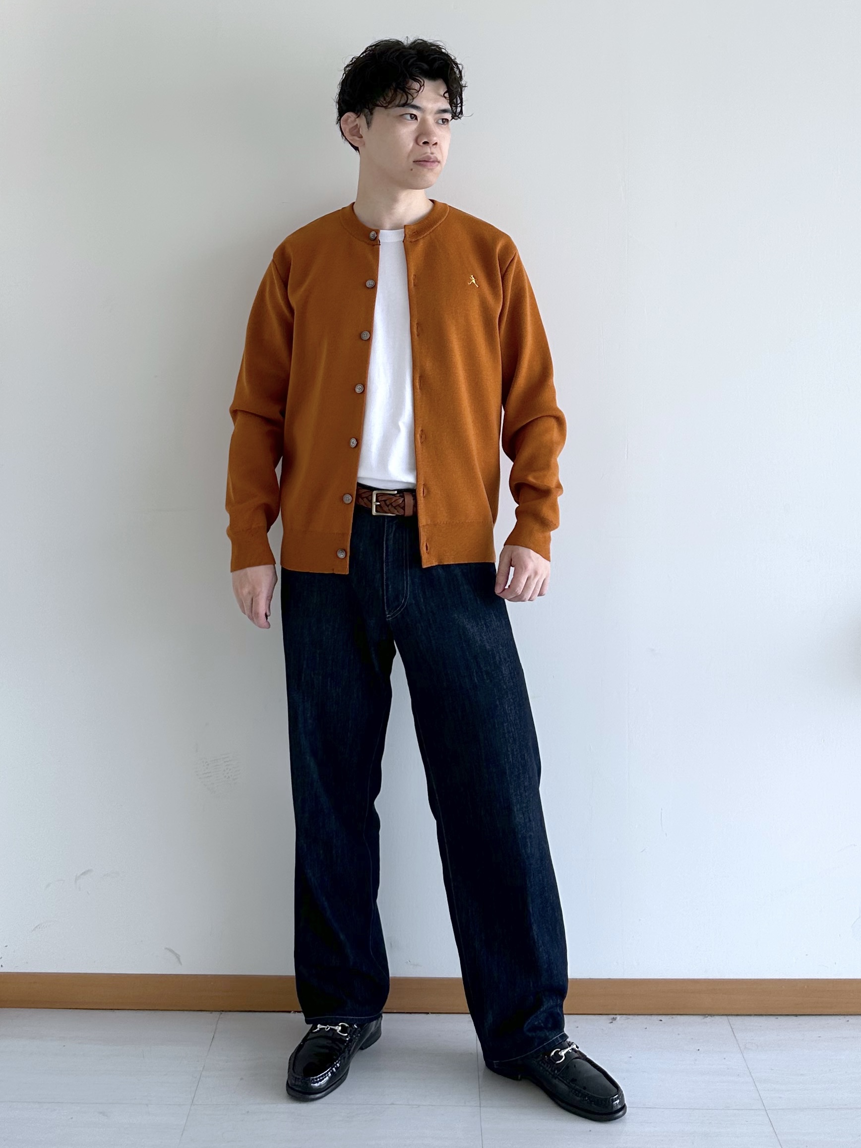 イッシーさんの「TAKEO KIKUCHI｜【BOWLER HAT LABEL】日本製クルーネックカーディガン」を使ったコーディネート