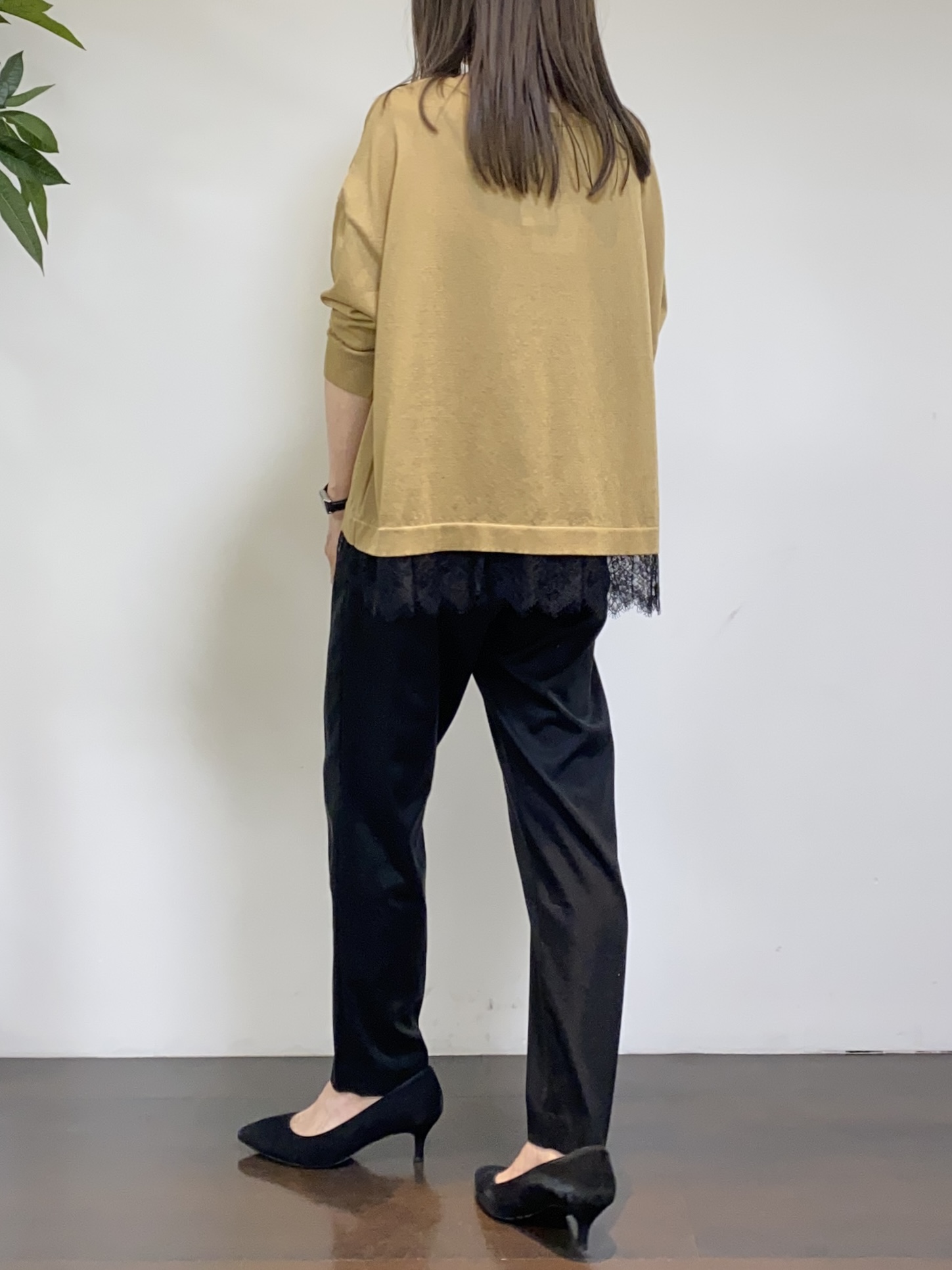tomoさんの「UNTITLED｜【一枚で着映え】レースドッキングニットプルオーバー」を使ったコーディネート