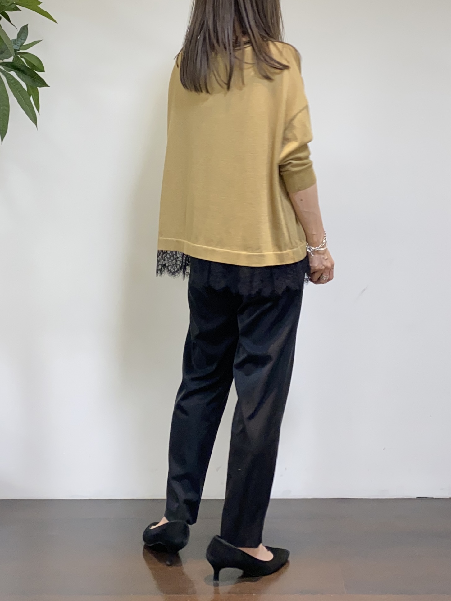 tomoさんの「UNTITLED｜【一枚で着映え】レースドッキングニットプルオーバー」を使ったコーディネート