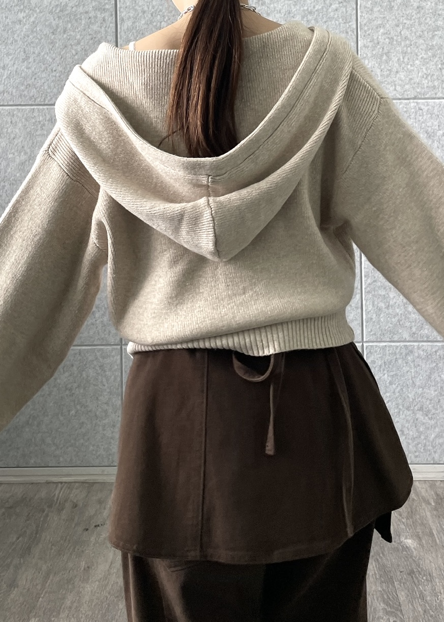 Renoさんの「INDIVI｜フーディニットカーディガン」を使ったコーディネート