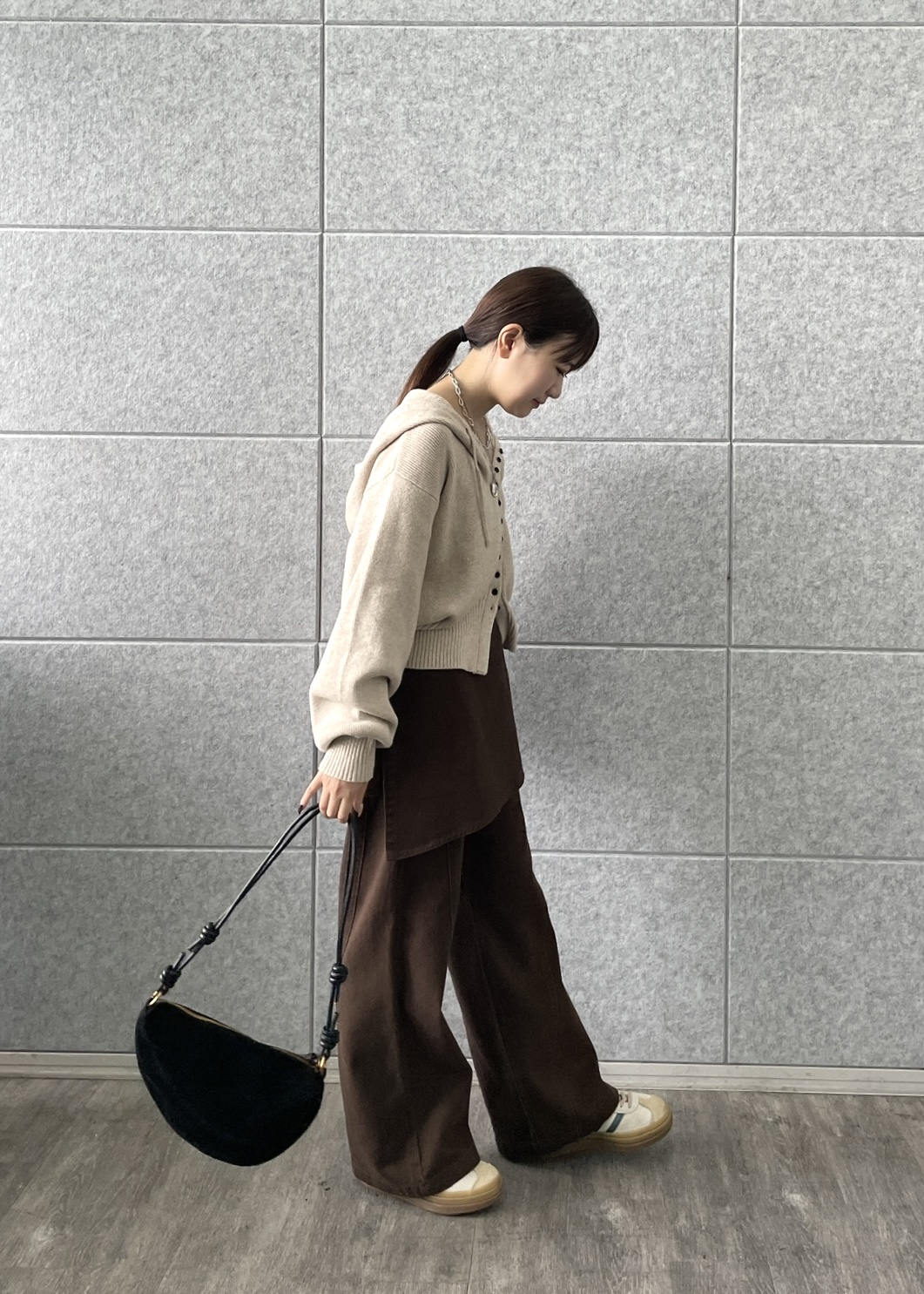 Renoさんの「INDIVI｜フーディニットカーディガン」を使ったコーディネート