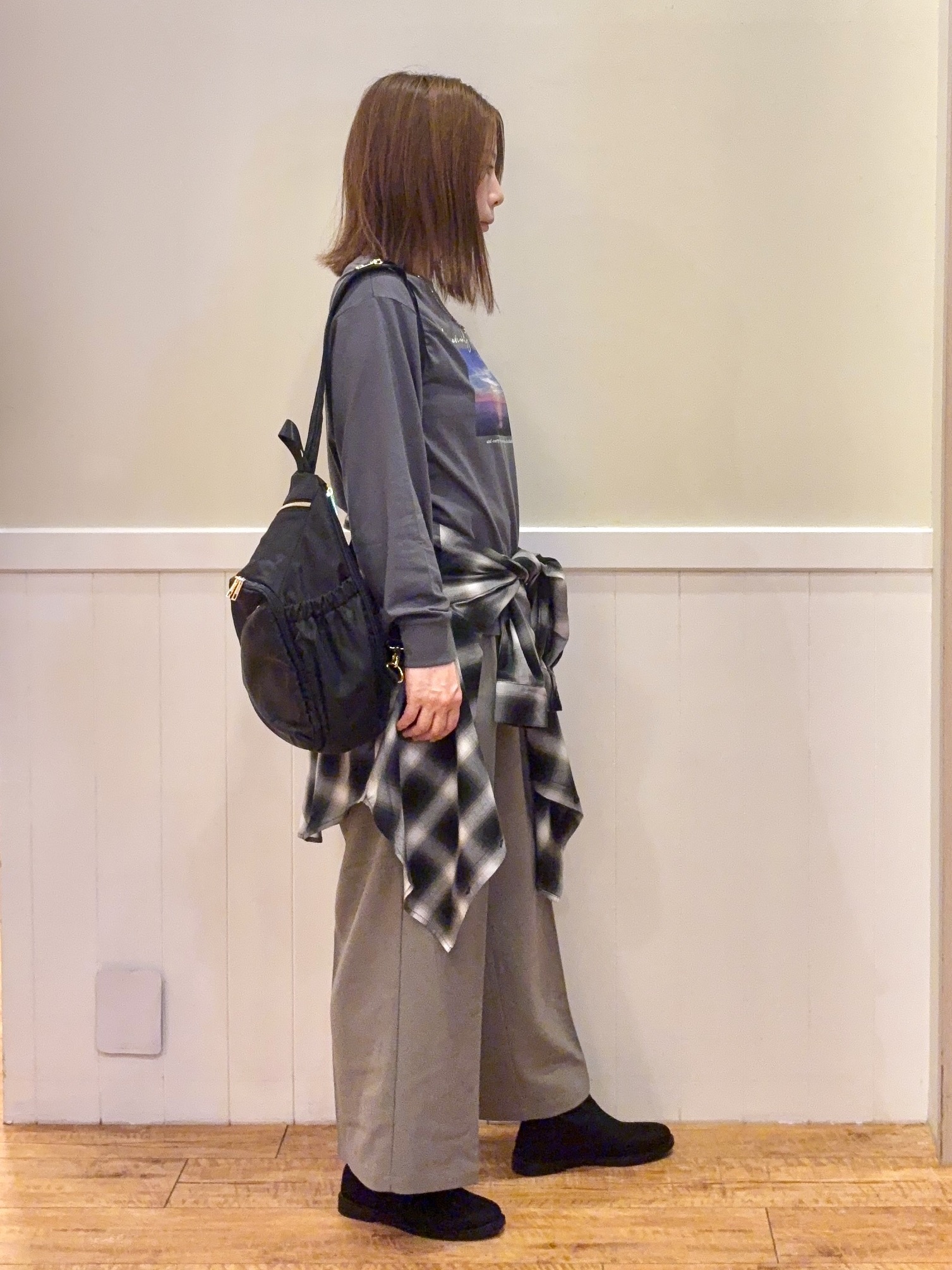 FUJIさんの「SHOO･LA･RUE｜【洗濯後しわになりにくい/S-LL】選べる6パターン 羽織としても活躍する ベーシックシャツ」を使ったコーディネート