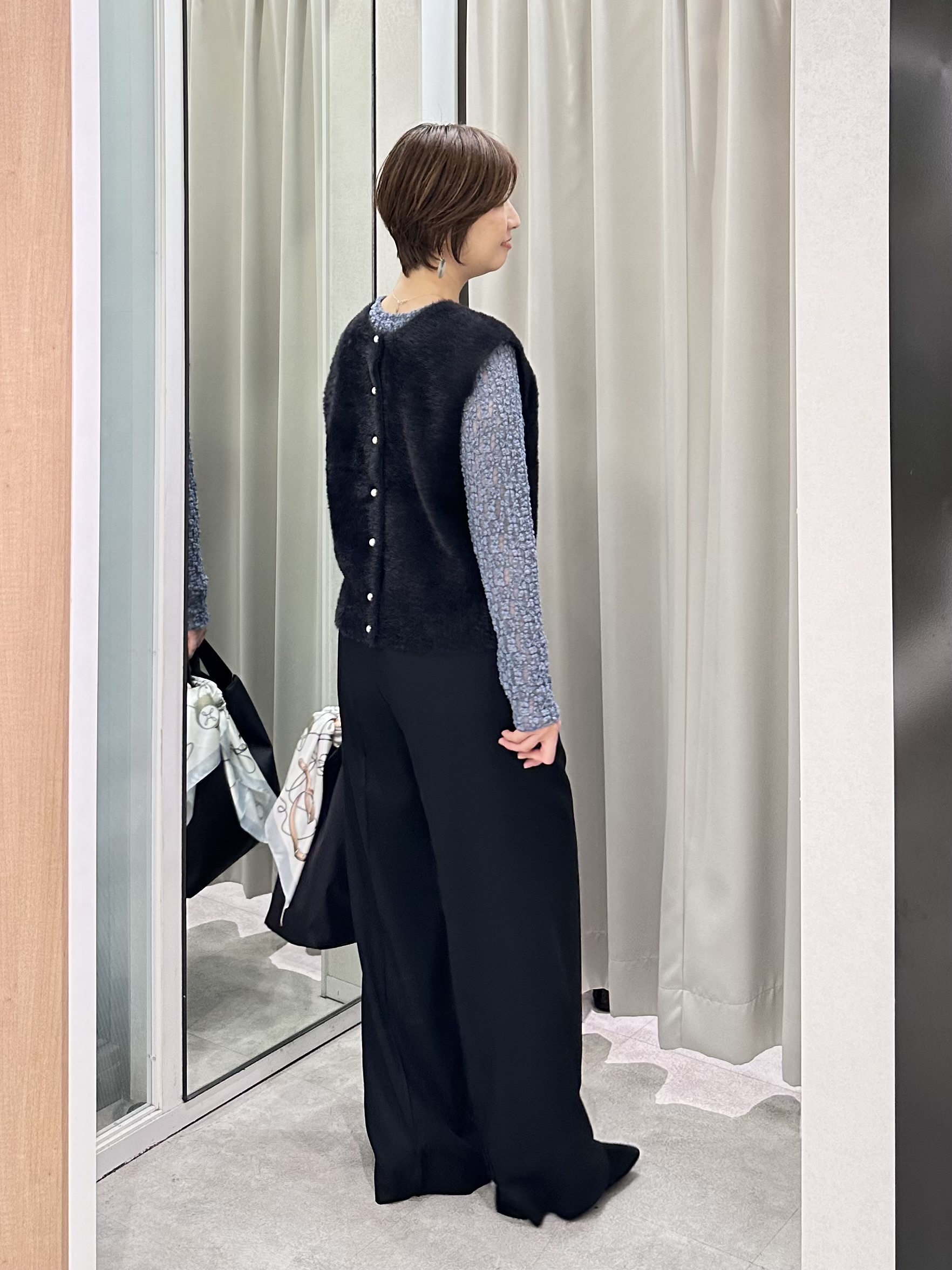 みなこさんの「UNTITLED｜【セットアップ可/秋羽織り】メランジツイルシャツ」を使ったコーディネート