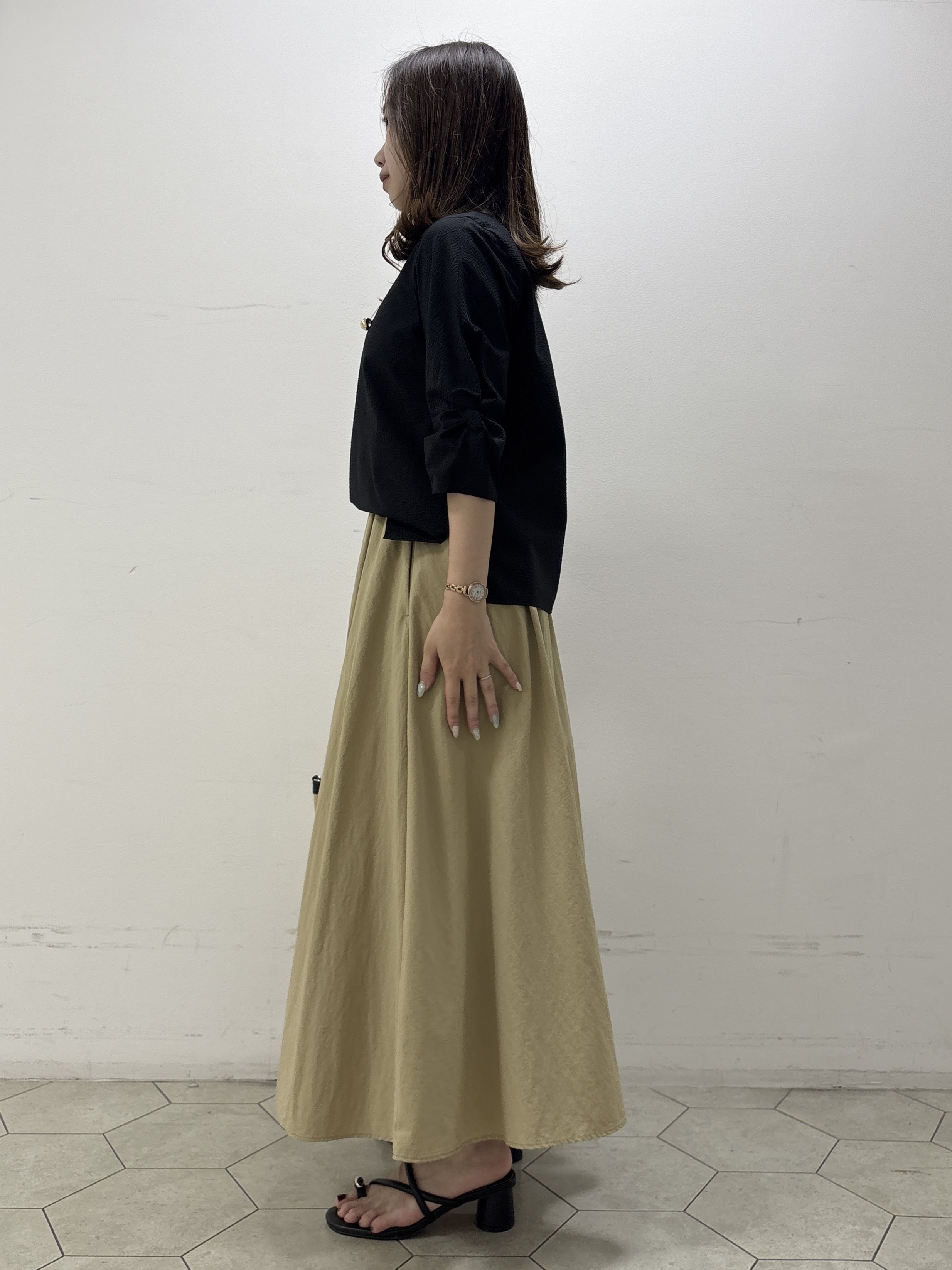 kahoさんの「INDIVI｜【洗える／UVケア】ねじり袖サッカートップス」を使ったコーディネート