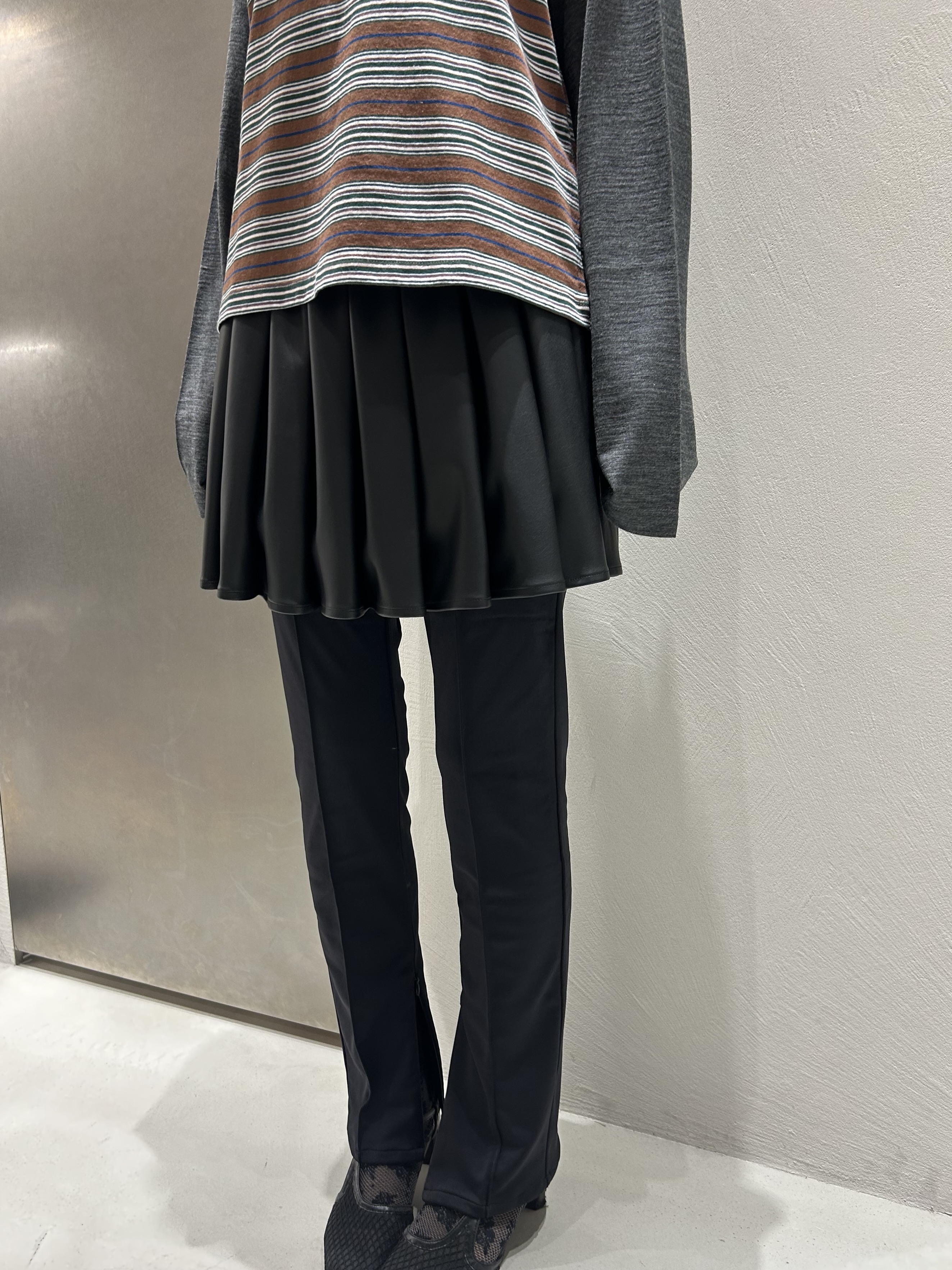 miniさんの「CODE A｜Girls department Club｜BORDER TANK LAYER LS」を使ったコーディネート