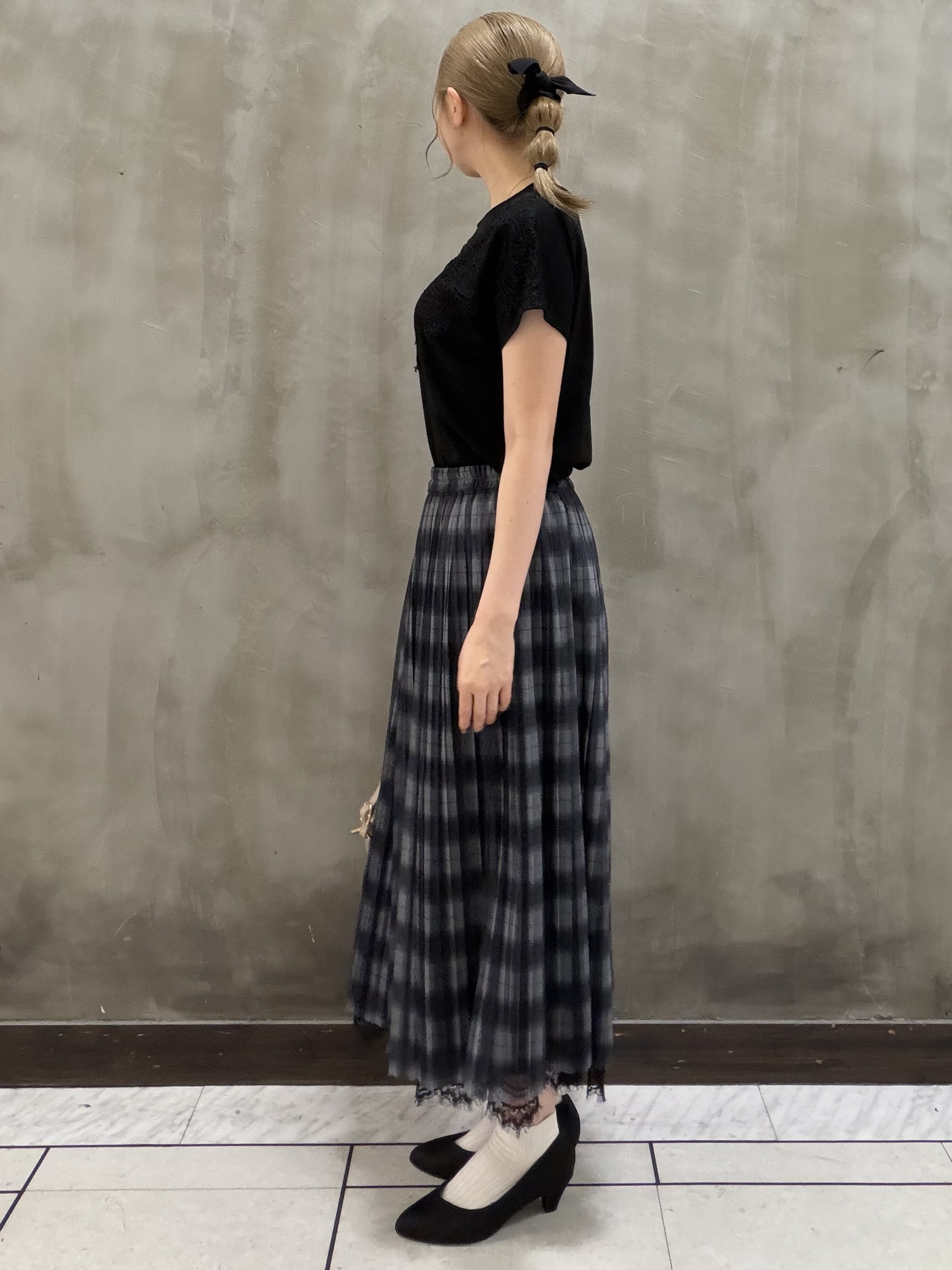 maiさんの「grove｜【持続冷感/SET UP可】ひんやりポンチシリーズ／フロントレースドルマンカットソー」を使ったコーディネート