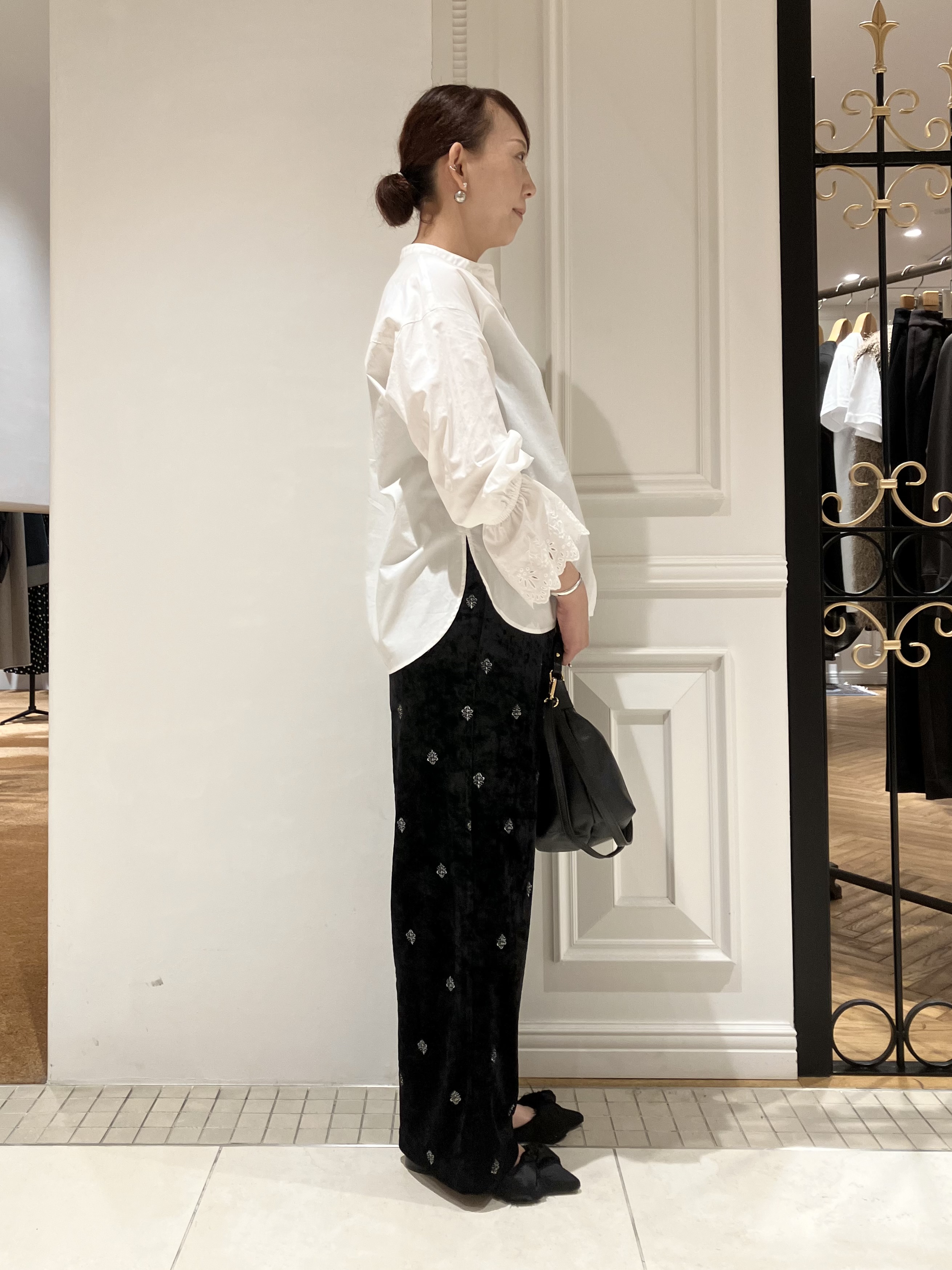 TAJIさんの「DRESSTERIOR｜エンブロイダリーカフスシャツ」を使ったコーディネート