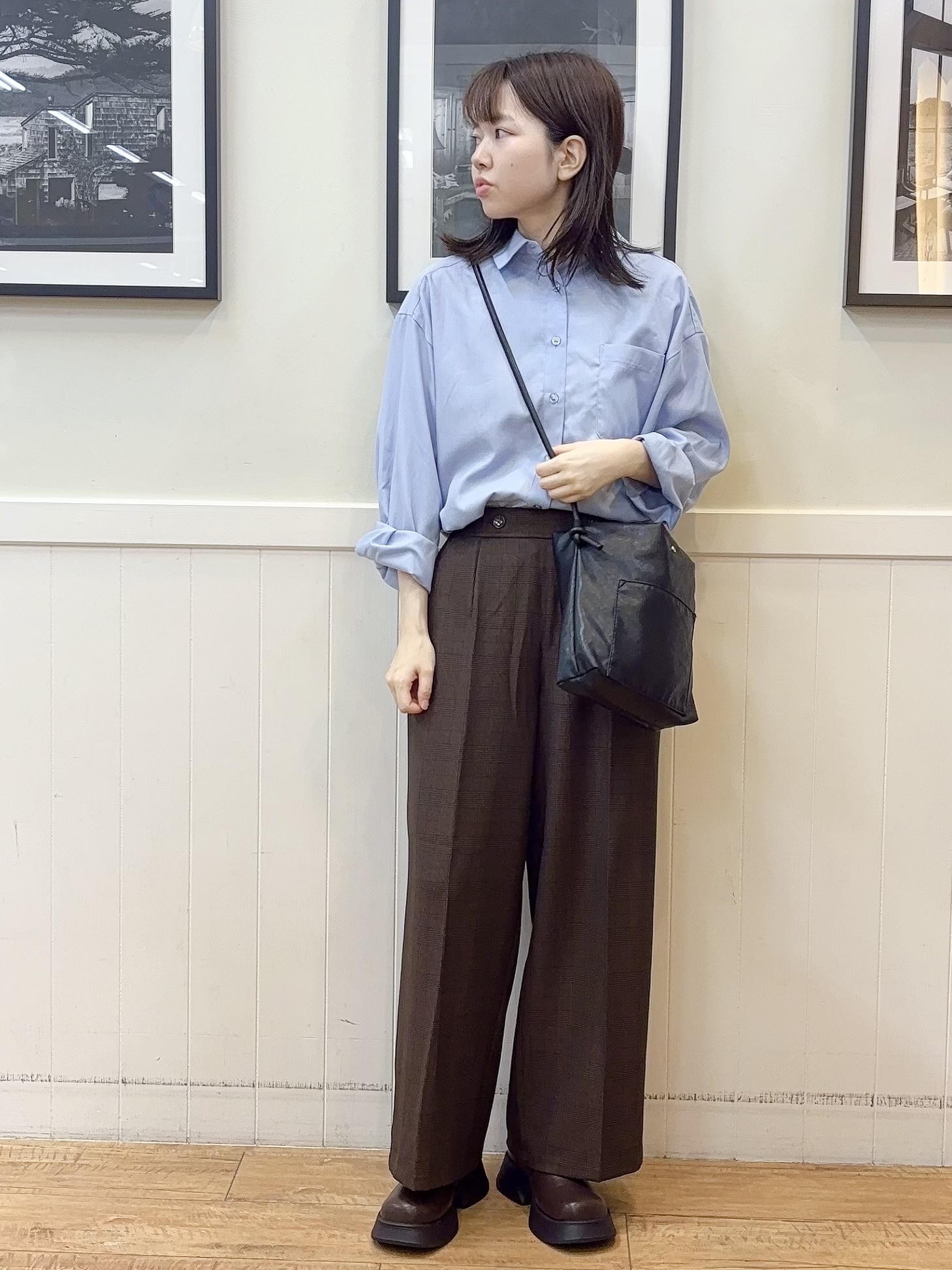 えぬさんの「SHOO･LA･RUE｜【洗濯後しわになりにくい/S-LL】選べる6パターン 羽織としても活躍する ベーシックシャツ」を使ったコーディネート