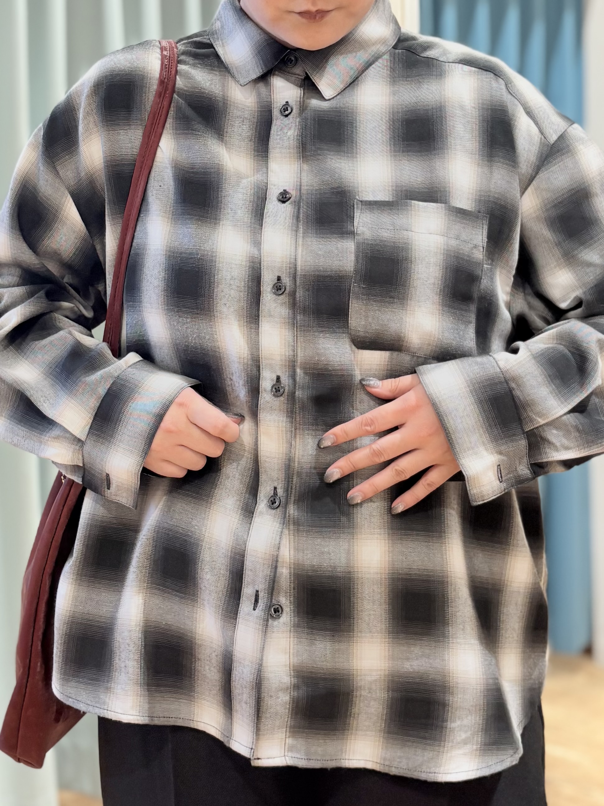 砂糖さんの「SHOO･LA･RUE｜【洗濯後しわになりにくい/S-LL】気分で選ぶ 大人のデイリー使いに ベーシックシャツ」を使ったコーディネート
