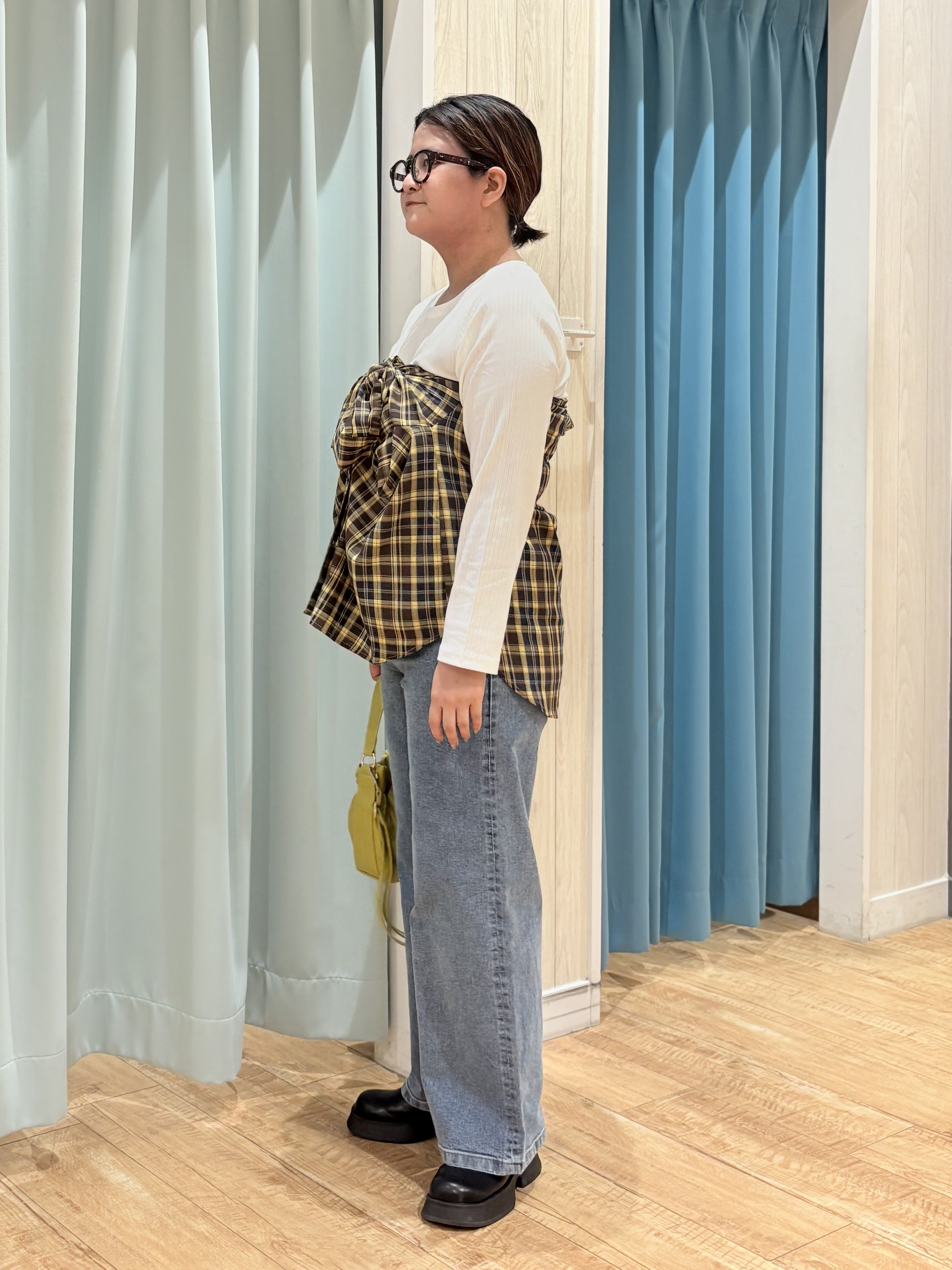 砂糖さんの「SHOO･LA･RUE｜【洗濯後しわになりにくい/S-LL】選べる6パターン 羽織としても活躍する ベーシックシャツ」を使ったコーディネート