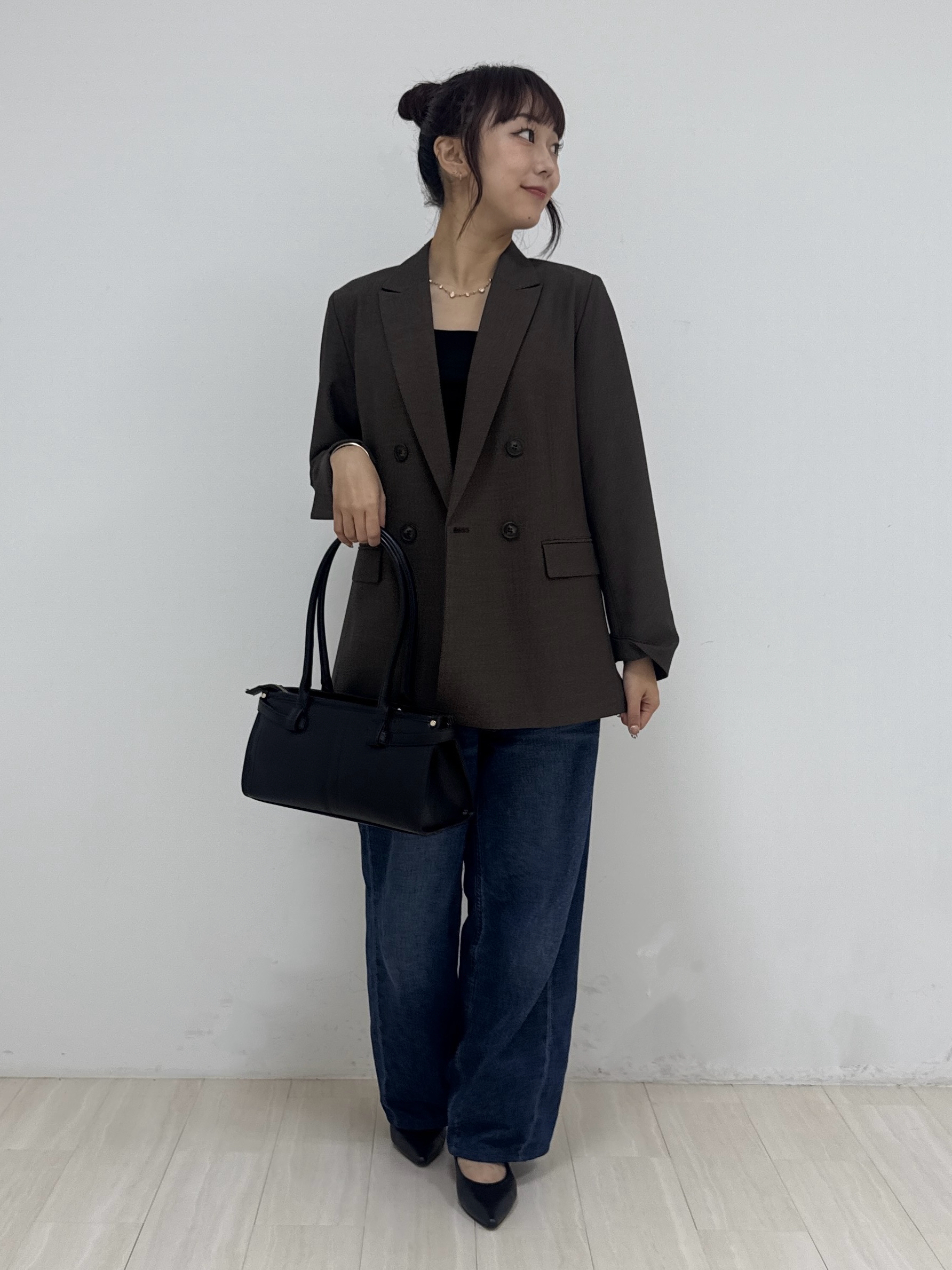 萩原 優里菜さんの「INDIVI｜【洗濯機OK／ストレッチ◎】秋はじめのダブルジャケット」を使ったコーディネート