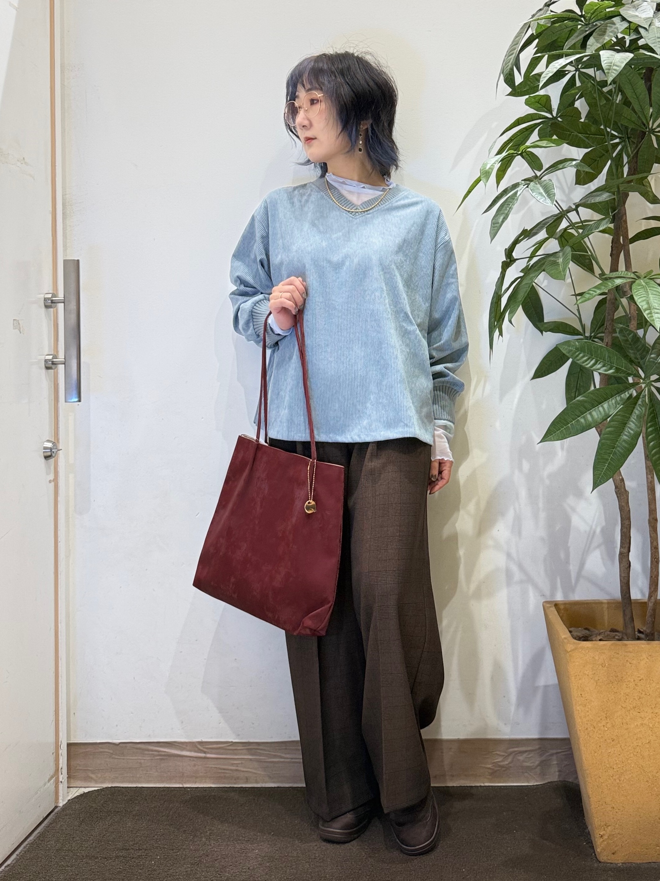 misakiさんの「SHOO･LA･RUE｜コーデの幅が広がる！コーデュロイ2WAYプルオーバー」を使ったコーディネート