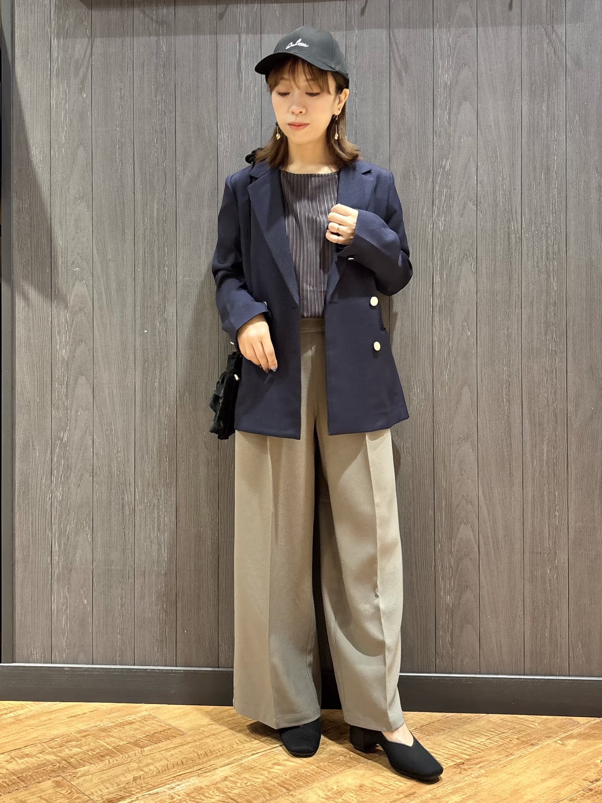meiさんの「SHOO･LA･RUE｜【着丈選べる/洗濯後しわになりにくい】インせず着られる ドルマンブラウス」を使ったコーディネート