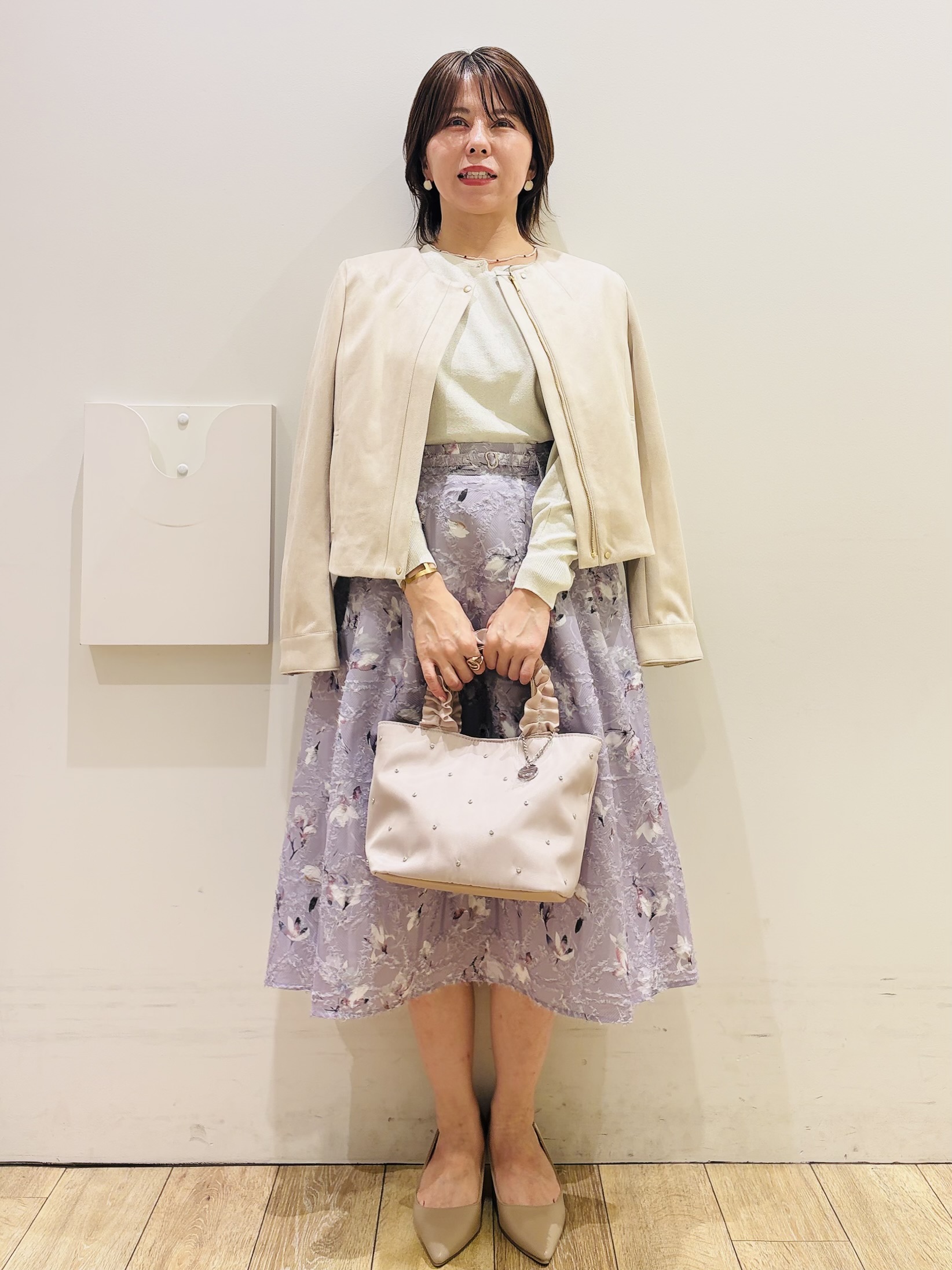 YUKOさんの「index｜【洗える】レザー調／スウェード風ノーカラーブルゾン」を使ったコーディネート