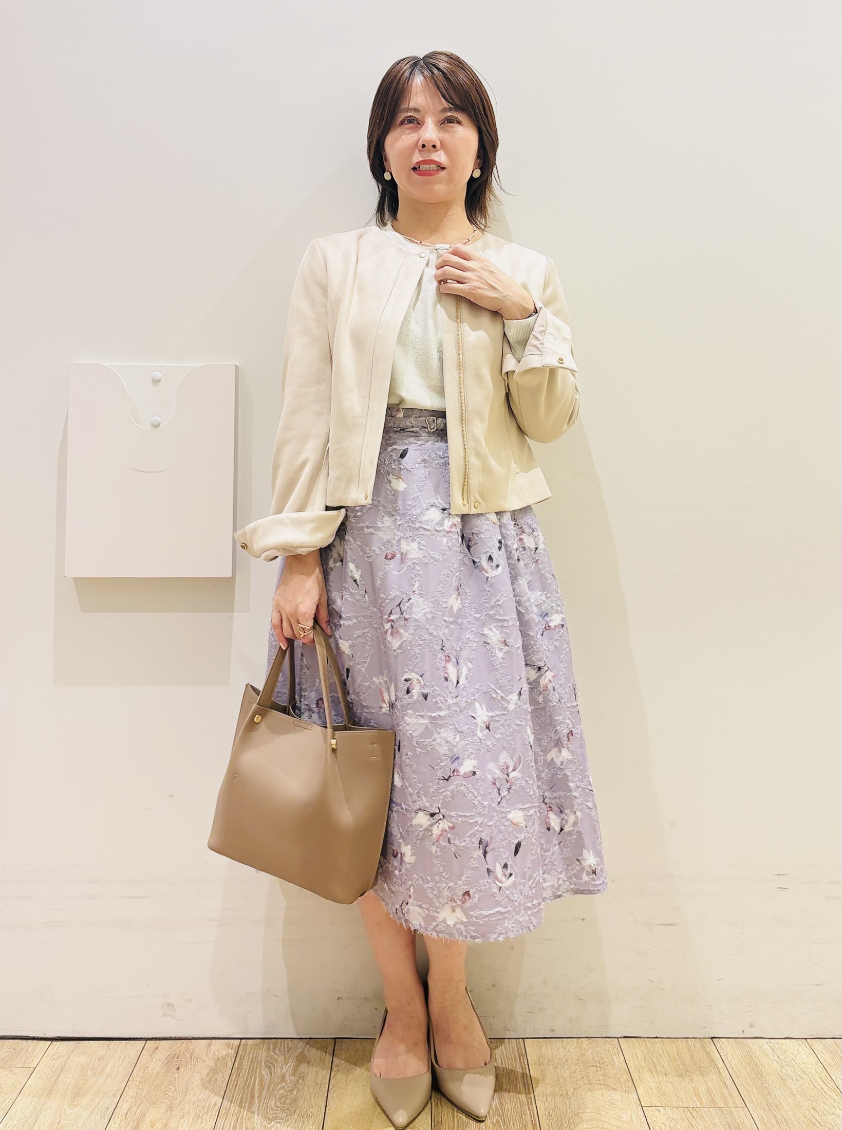 YUKOさんの「index｜【洗える】レザー調／スウェード風ノーカラーブルゾン」を使ったコーディネート