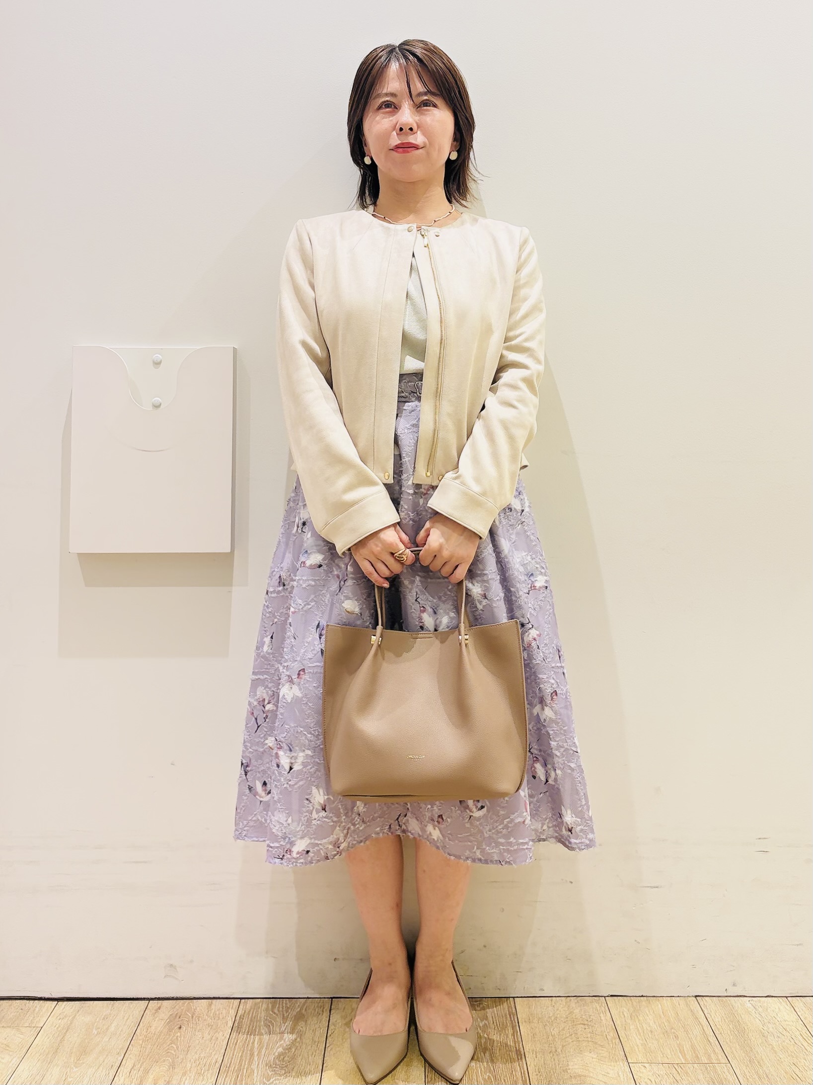 YUKOさんの「index｜【洗える】レザー調／スウェード風ノーカラーブルゾン」を使ったコーディネート