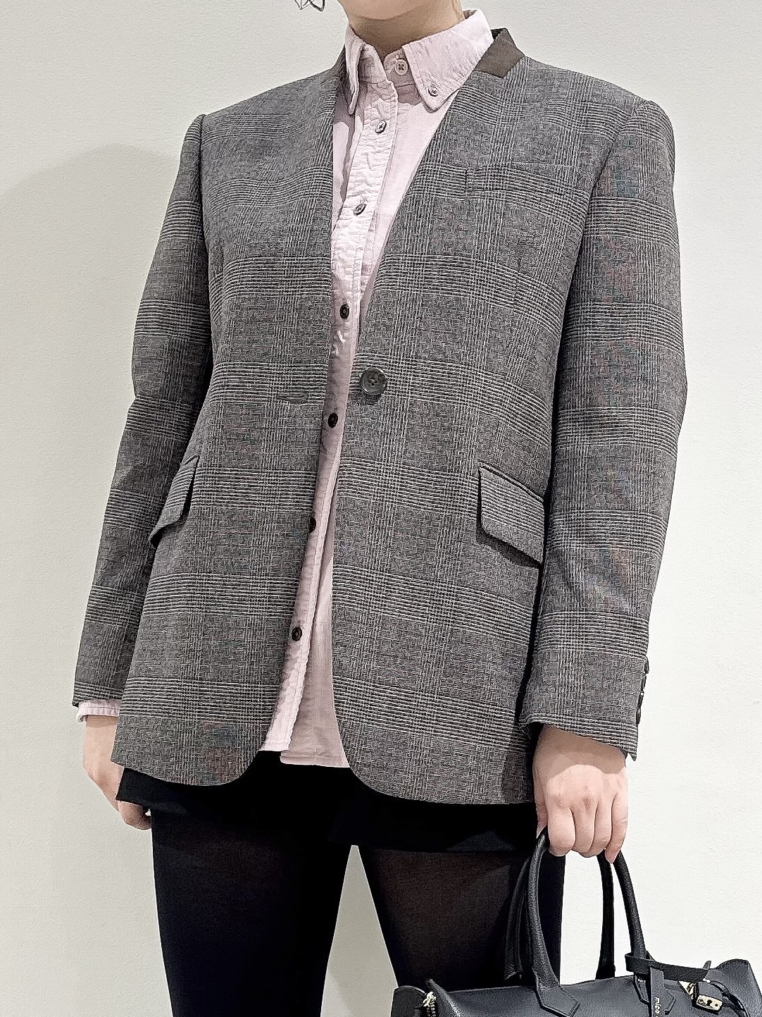 なかもとあきさんの「DRESSTERIOR｜【軽やかな着心地】コーデュロイ オーバーサイズシャツ」を使ったコーディネート