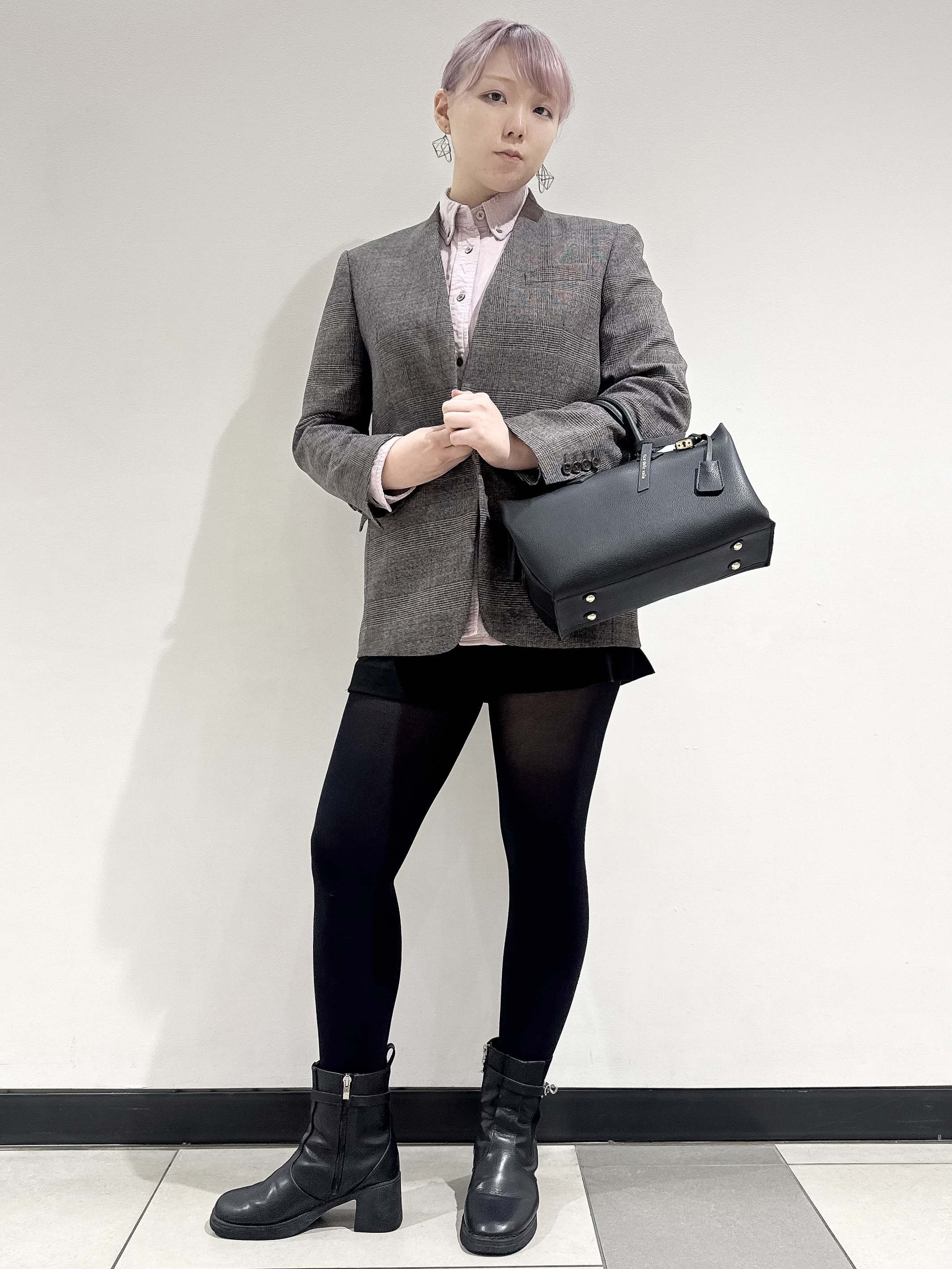 なかもとあきさんの「DRESSTERIOR｜【軽やかな着心地】コーデュロイ オーバーサイズシャツ」を使ったコーディネート