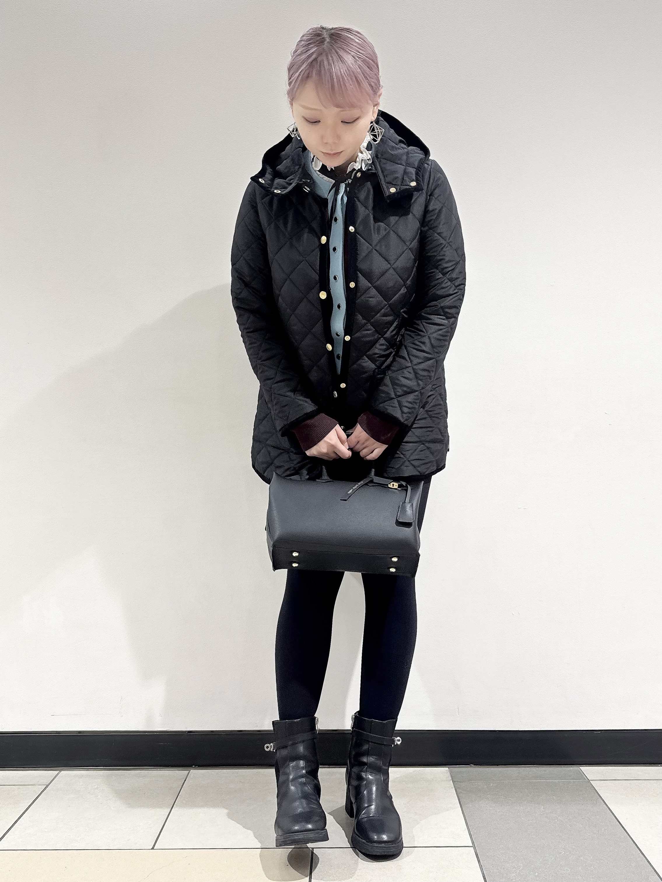 なかもとあきさんの「DRESSTERIOR｜Traditional Weatherwear（トラディショナル ウェザーウェア）ARKLEY MI」を使ったコーディネート