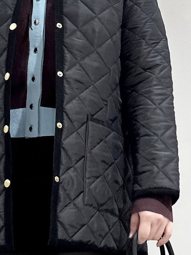 なかもとあきさんの「DRESSTERIOR｜Traditional Weatherwear（トラディショナル ウェザーウェア）ARKLEY MI」を使ったコーディネート