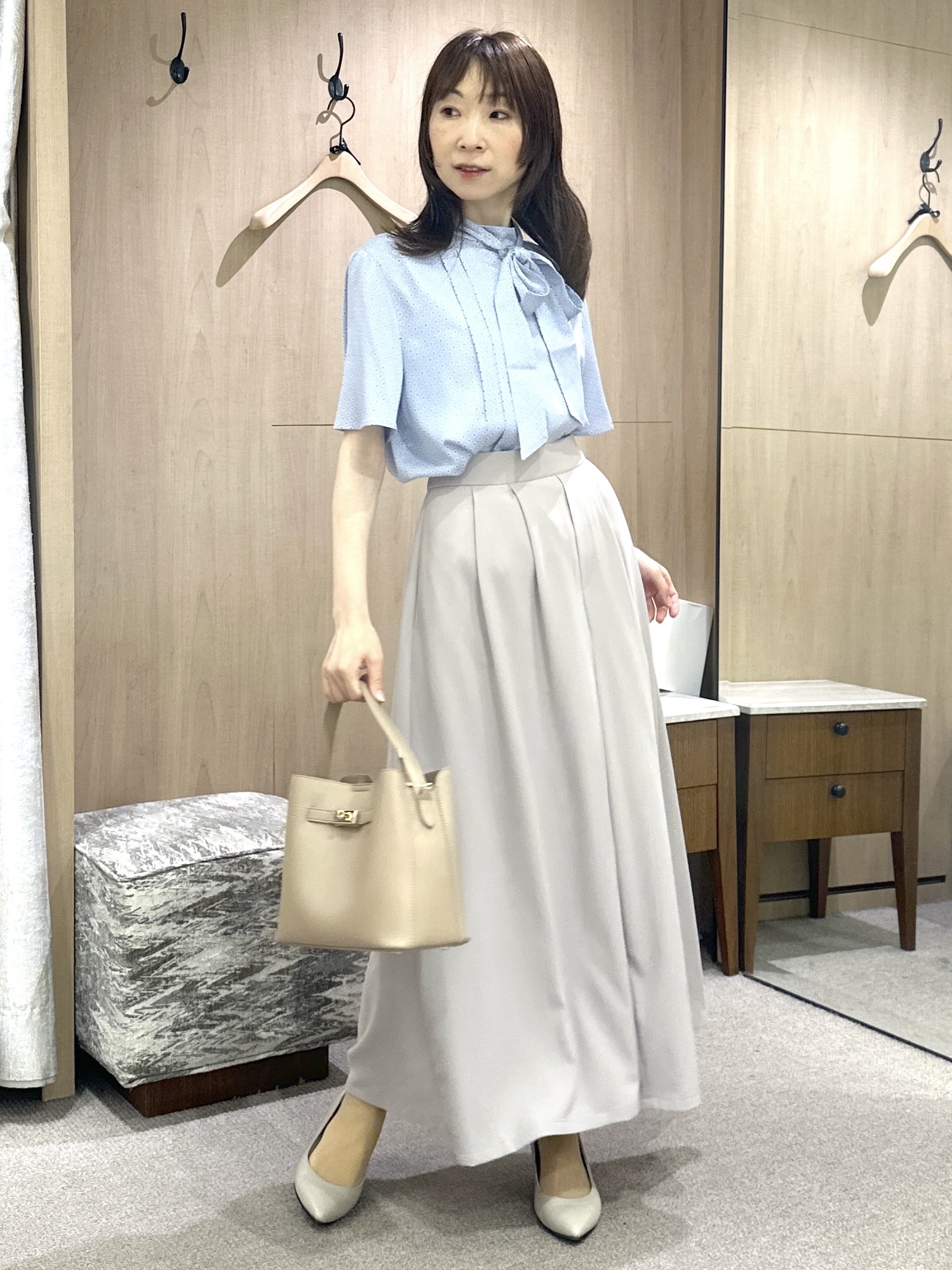 Miwaさんの「UNTITLED｜【通勤オフィス/スーツインナー】ダイヤジオメプリントブラウス」を使ったコーディネート