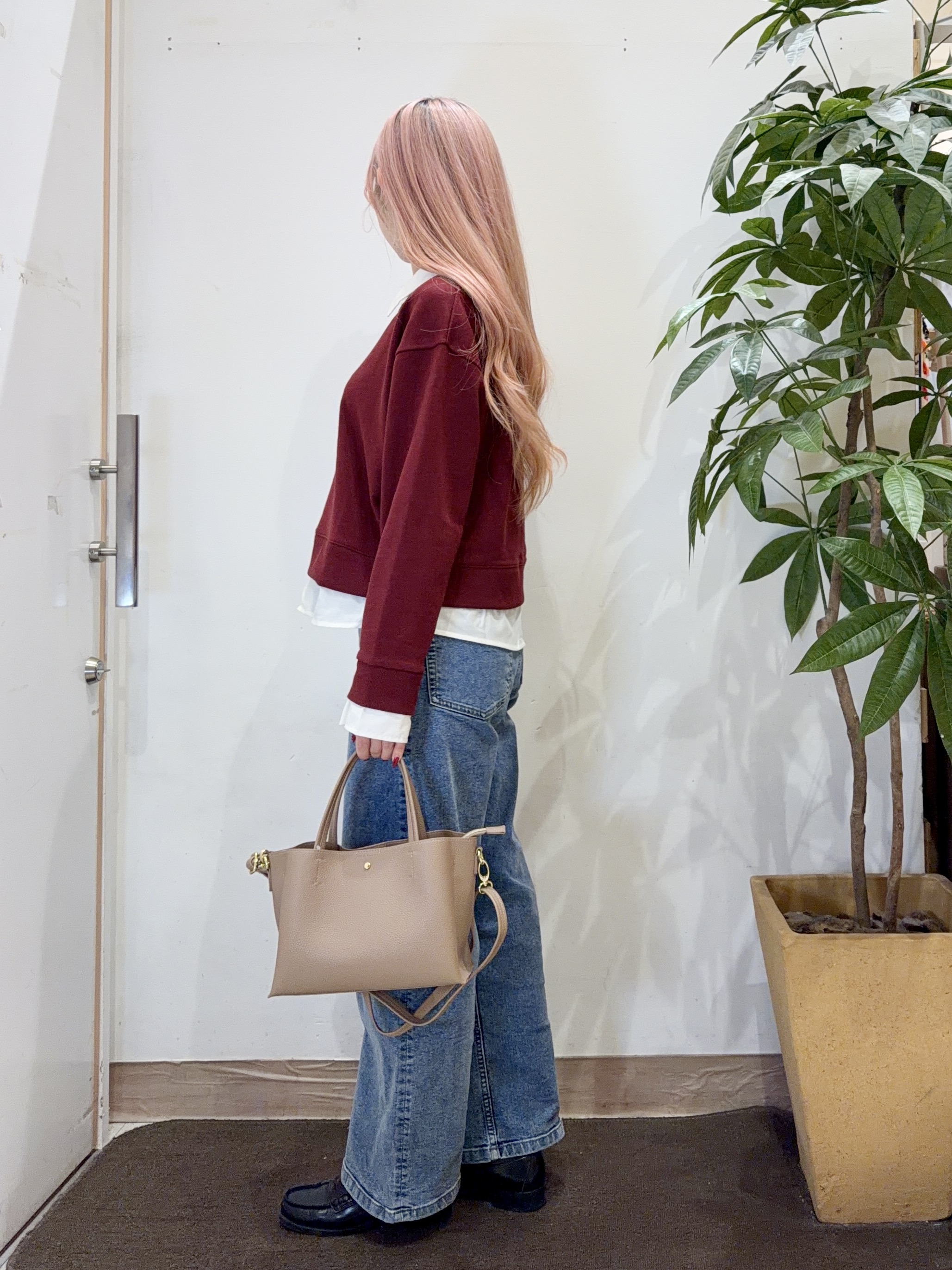 AYUMIさんの「SHOO･LA･RUE｜【S-LL/洗濯機可】一枚でレイヤード感が完成する シャツドッキング裏毛トップス」を使ったコーディネート
