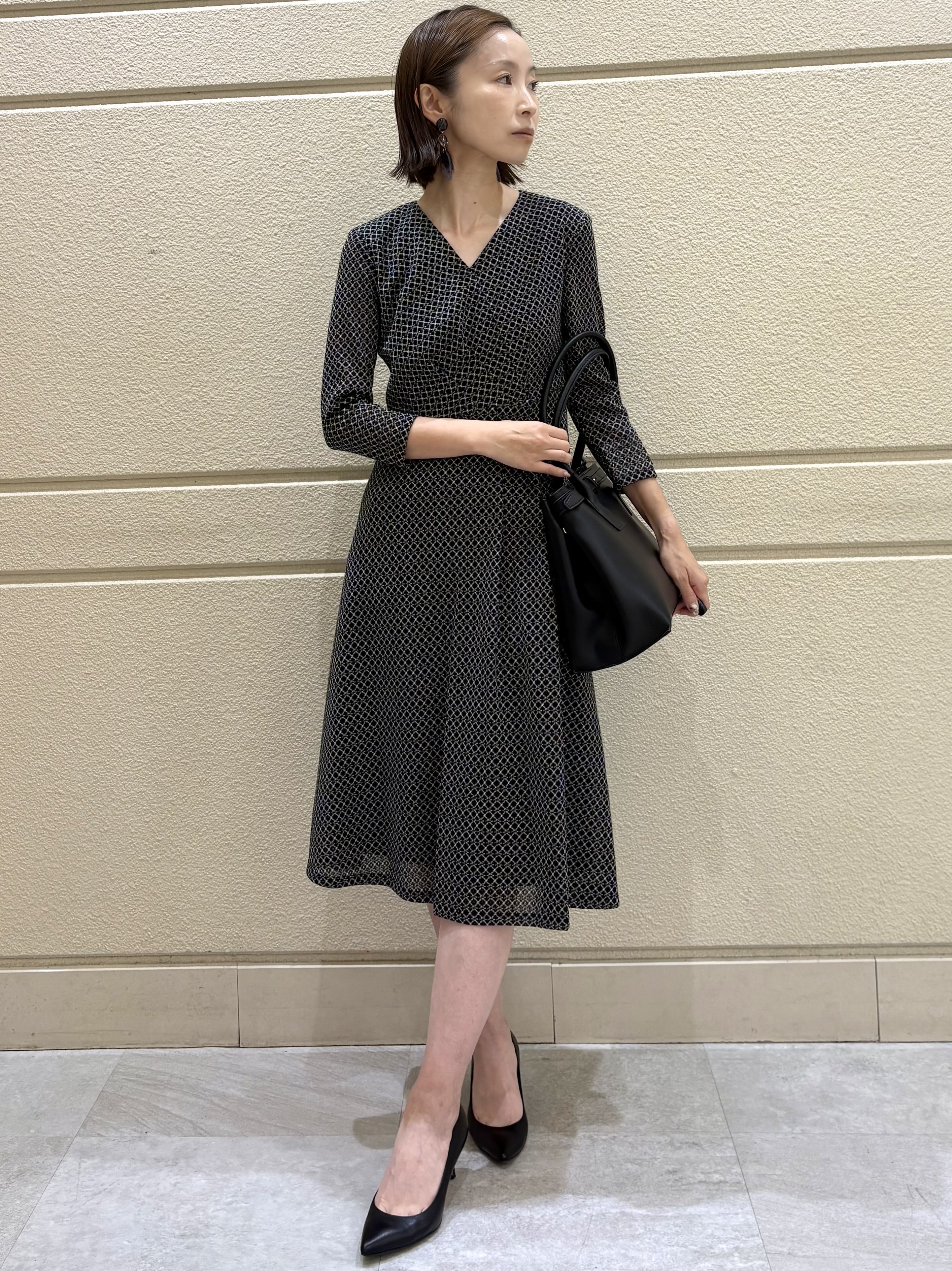 Takahashiさんの「COUP DE CHANCE｜【手洗い可／日本製】カシュクールワンピース」を使ったコーディネート