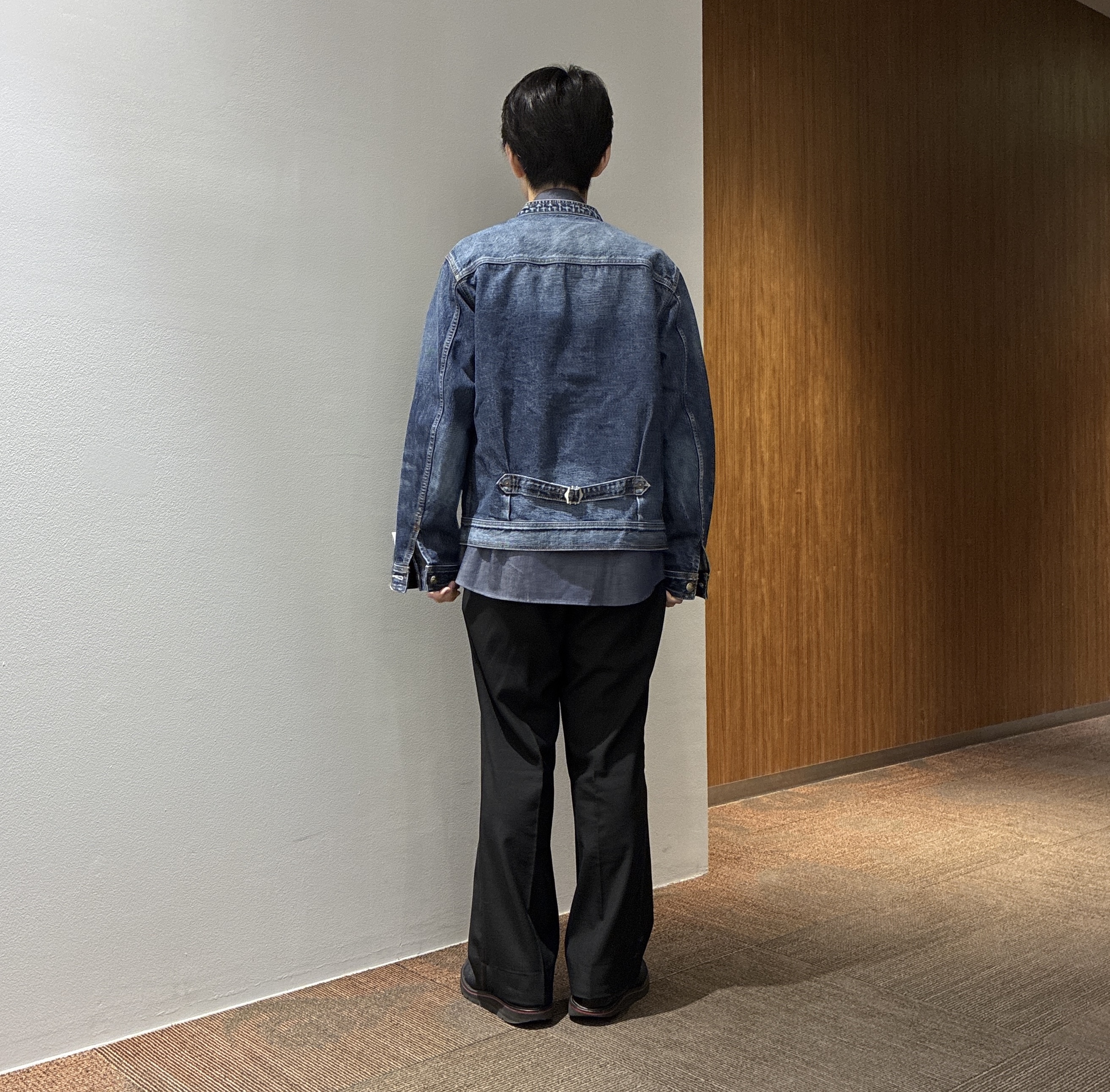 わいずみさんの「TAKEO KIKUCHI｜【525DENIM】14ozデニム ノーカラーGジャン」を使ったコーディネート
