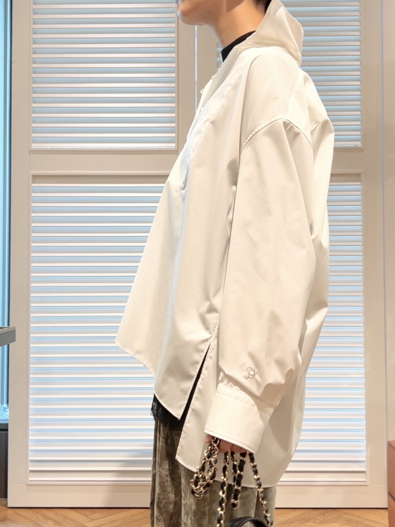 OCHIAIさんの「DRESSTERIOR｜【接触冷感/UVカット/着回し】スキッパーブラウス」を使ったコーディネート