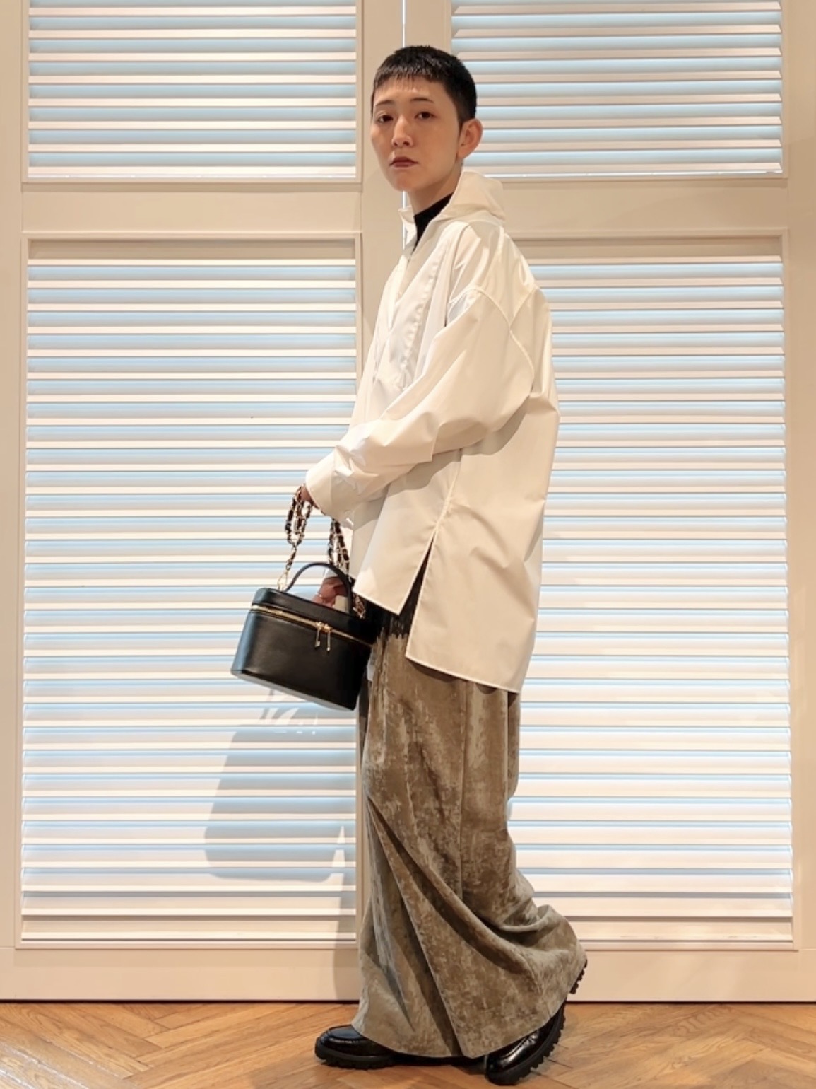 OCHIAIさんの「DRESSTERIOR｜【接触冷感/UVカット/着回し】スキッパーブラウス」を使ったコーディネート