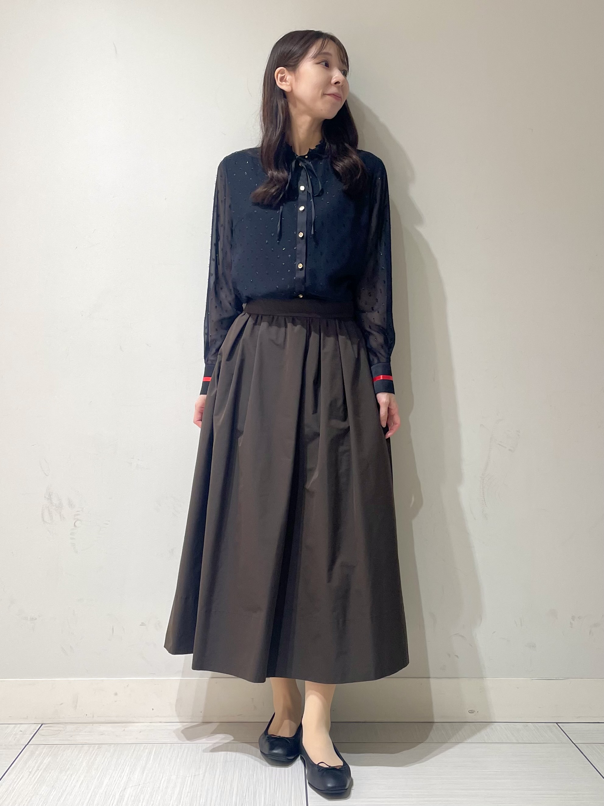 ことさんの「DRESSTERIOR｜【上品見え】フィルムドット ボウタイブラウス」を使ったコーディネート