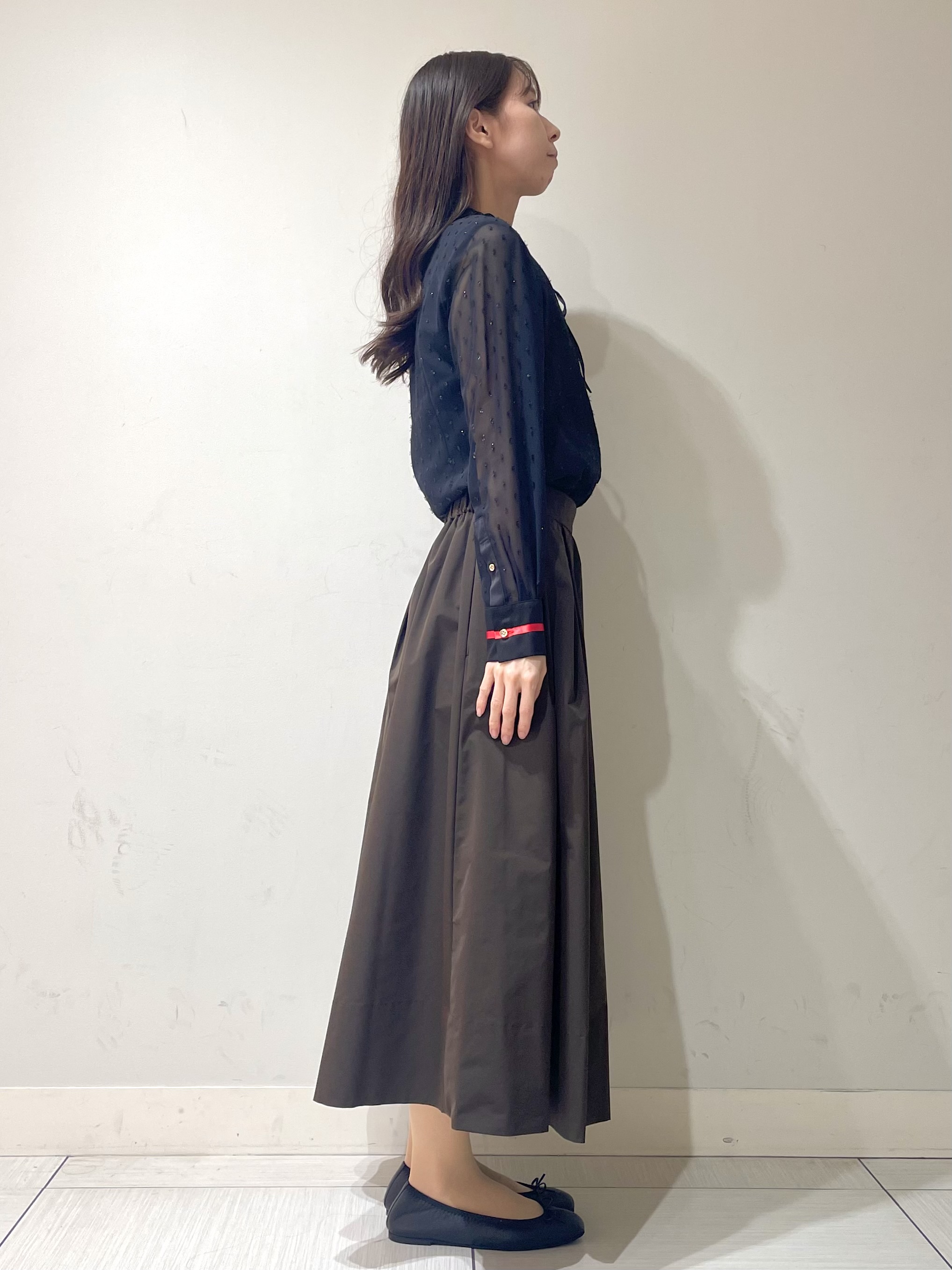 ことさんの「DRESSTERIOR｜【上品見え】フィルムドット ボウタイブラウス」を使ったコーディネート