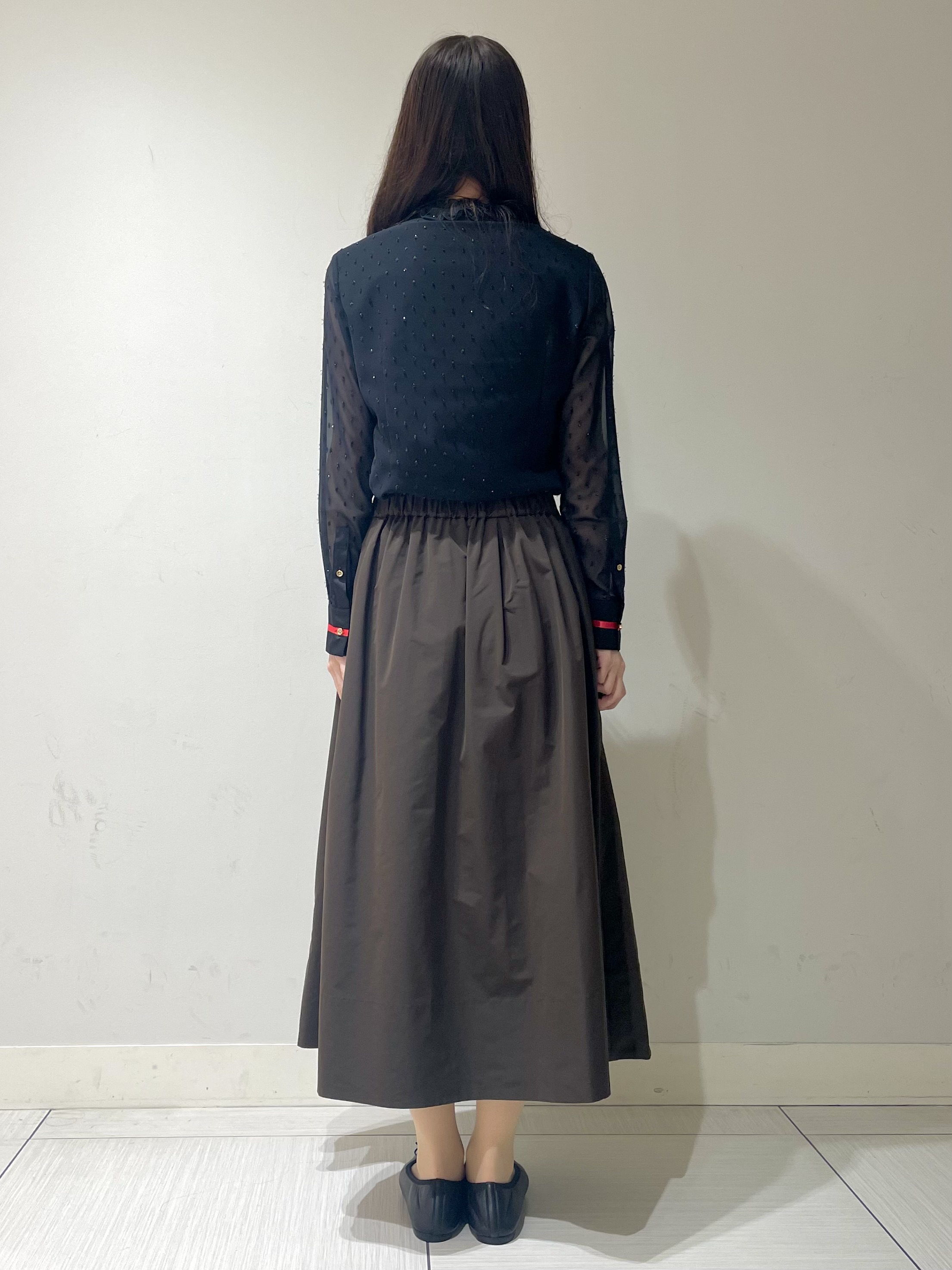 ことさんの「DRESSTERIOR｜【上品見え】フィルムドット ボウタイブラウス」を使ったコーディネート