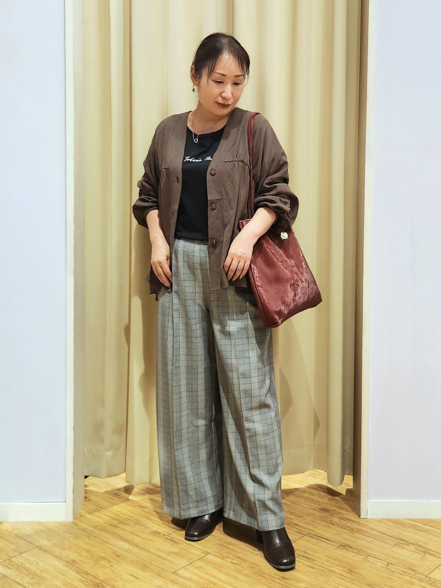 くまさんの「SHOO･LA･RUE｜【S-LL/洗濯機可】着痩せシルエット シャーリングシャツカーディガン」を使ったコーディネート
