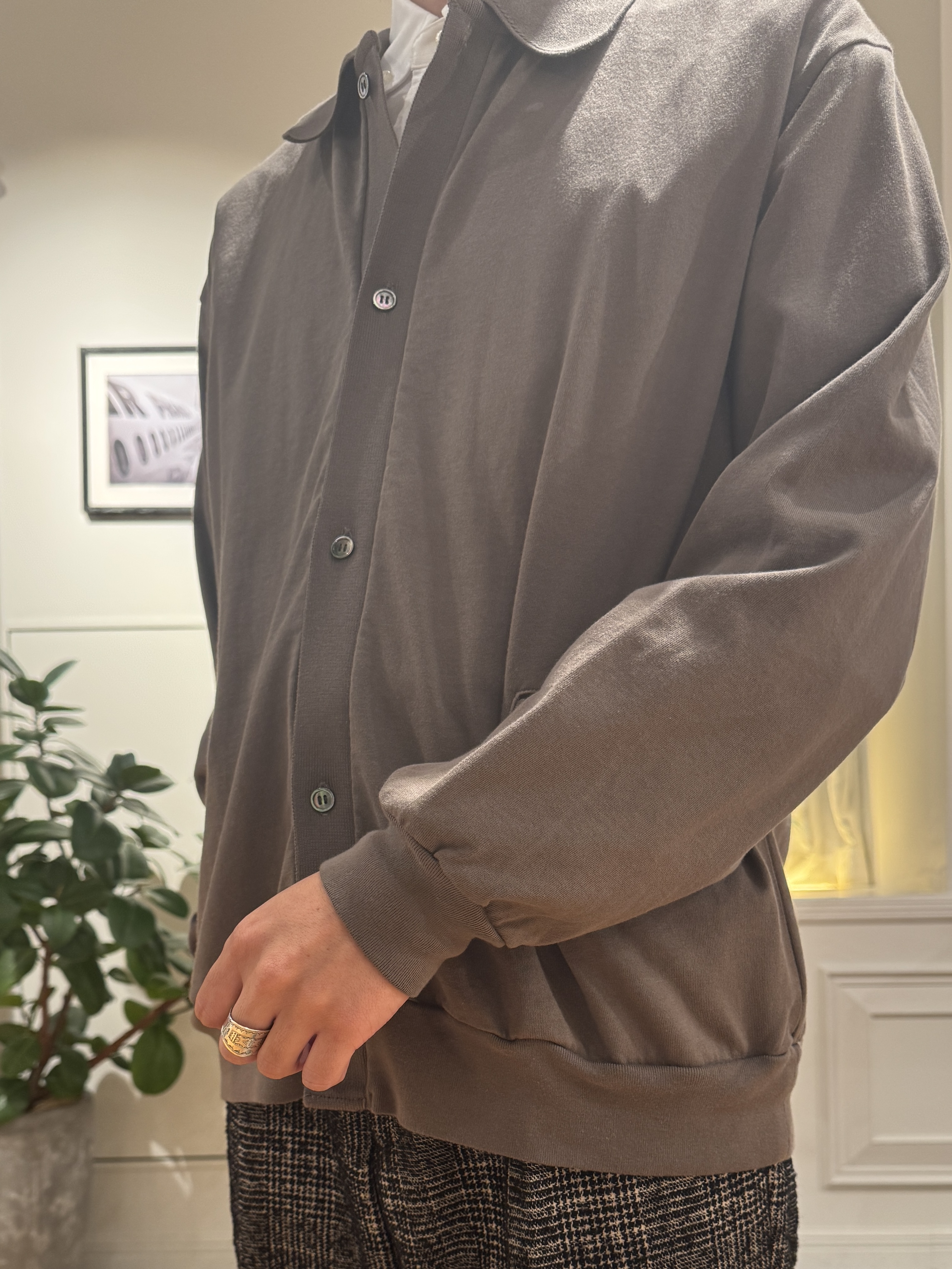 kawarataniさんの「DRESSTERIOR｜blurhms（ブラームス）Classic Collared Cardigan」を使ったコーディネート