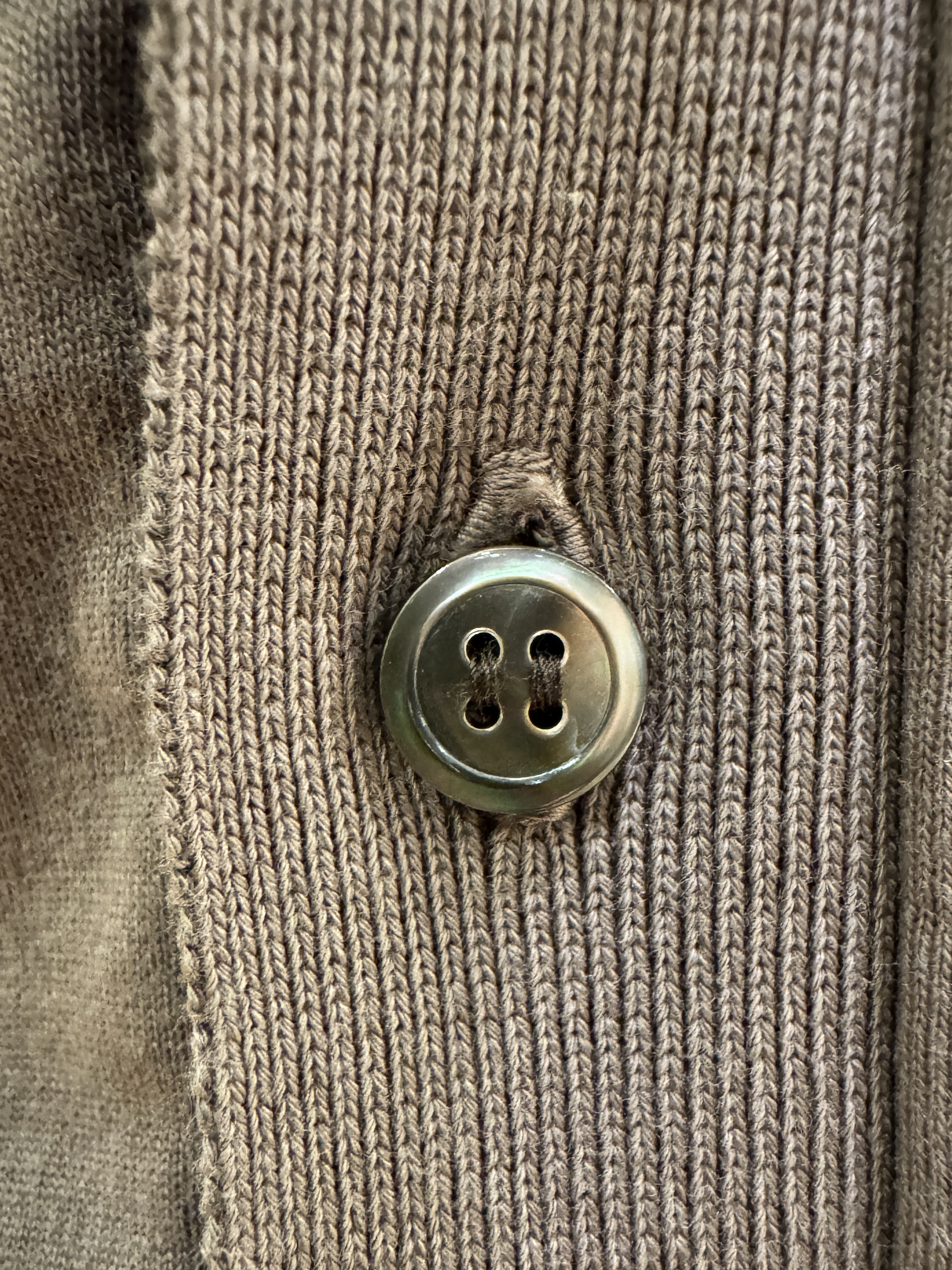 kawarataniさんの「DRESSTERIOR｜blurhms（ブラームス）Classic Collared Cardigan」を使ったコーディネート