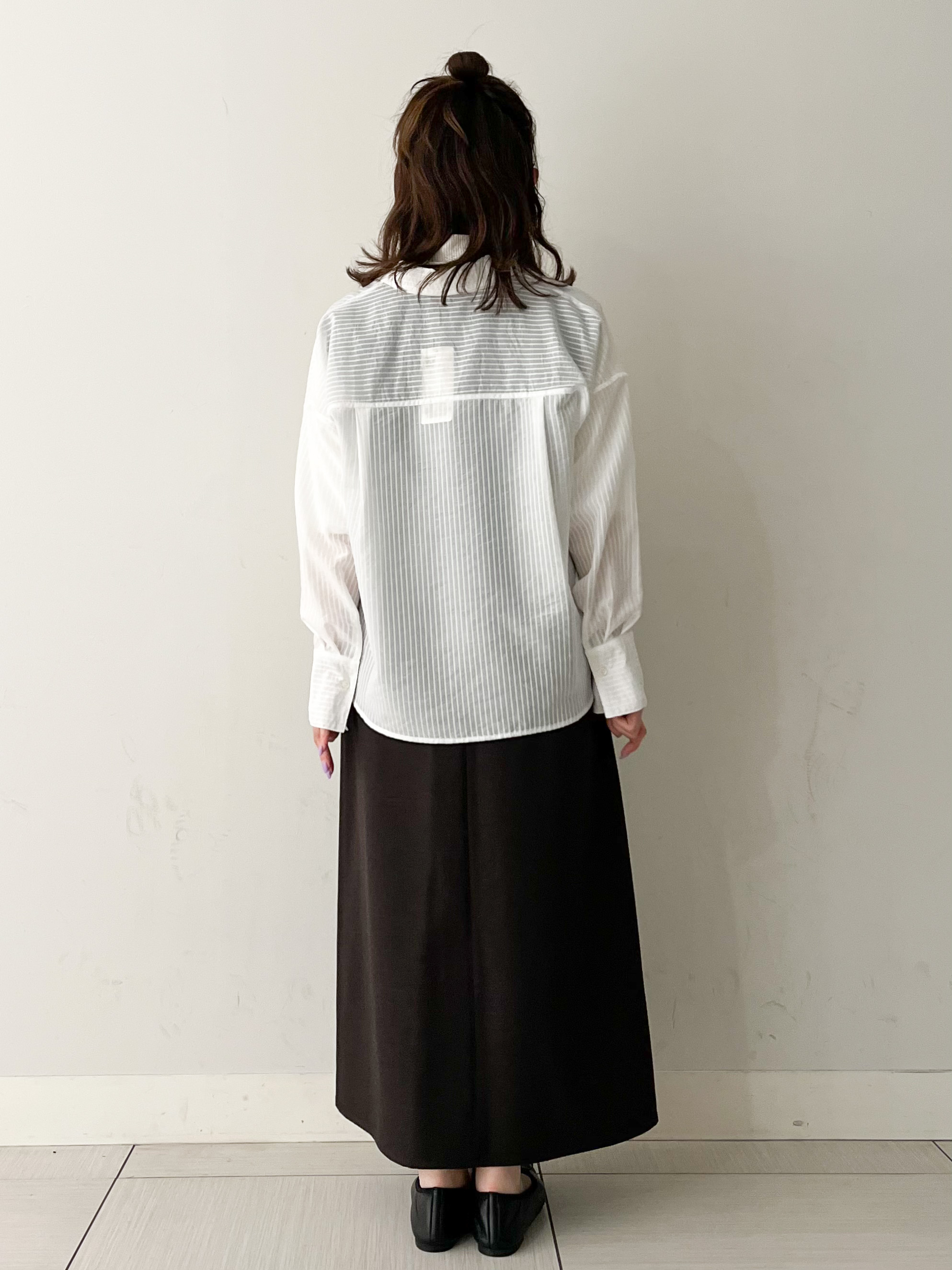 じゅんさんの「DRESSTERIOR｜シアーストライプクロップドシャツ」を使ったコーディネート