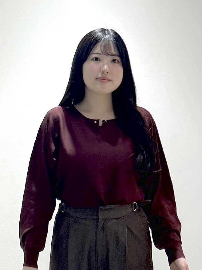 sayaさんの「OPAQUE.CLIP｜【8色／S-3Lサイズ】ビジュー付きドルマンニット《洗濯機OK／抗ピリング》」を使ったコーディネート