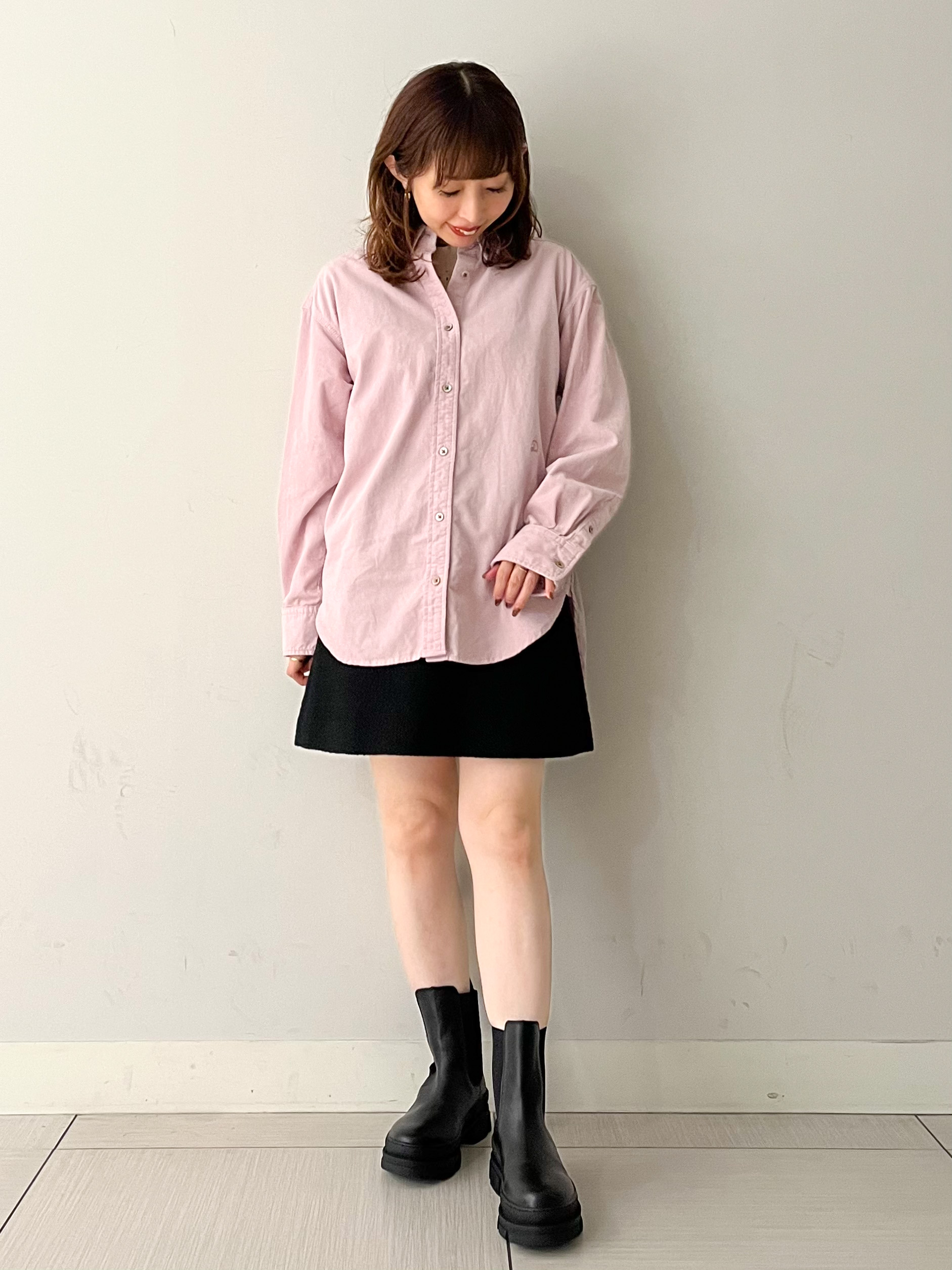 じゅんさんの「DRESSTERIOR｜【軽やかな着心地】コーデュロイ オーバーサイズシャツ」を使ったコーディネート