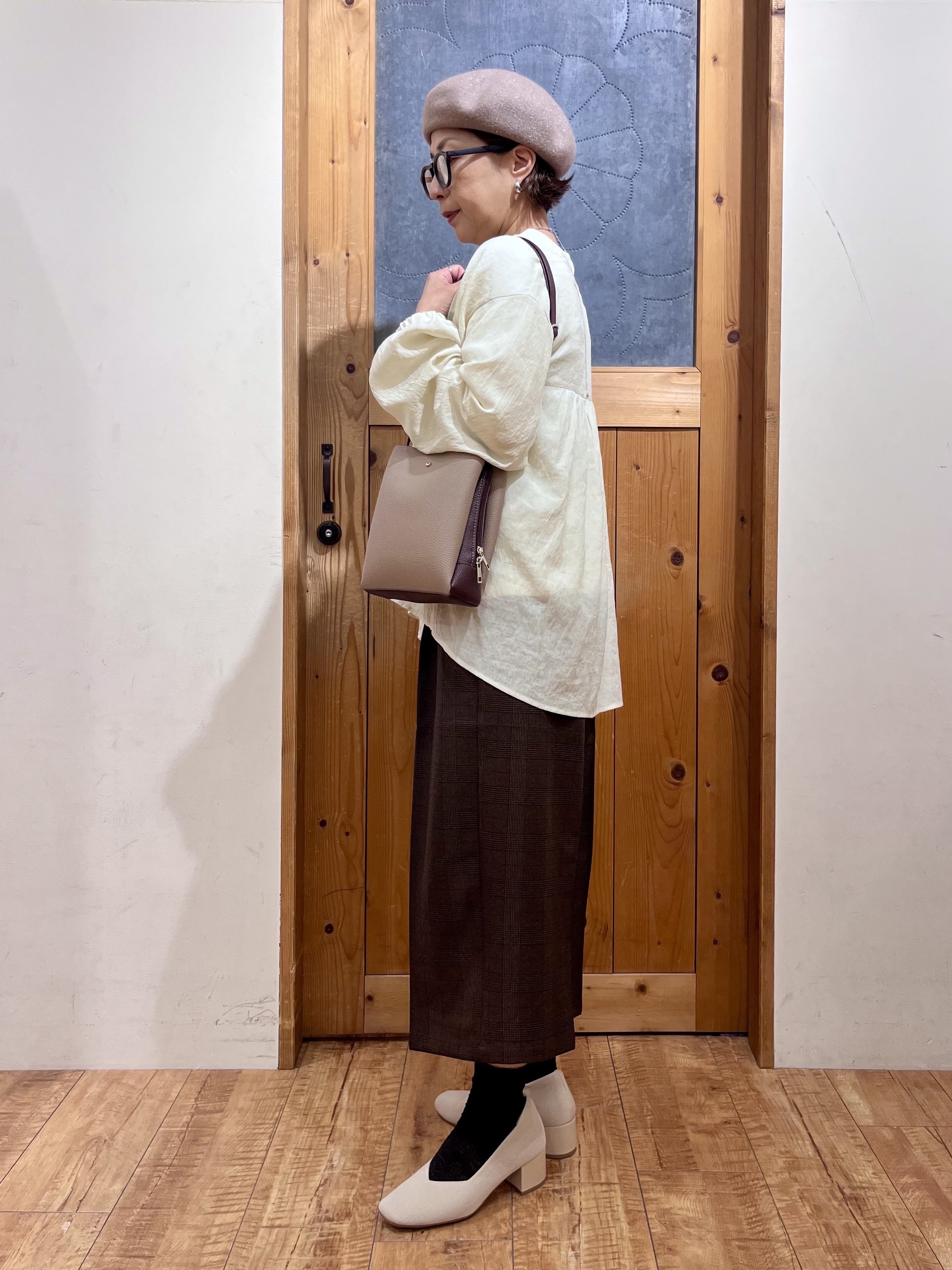ゆみさんの「SHOO･LA･RUE｜【S-LL/洗濯機可】着痩せシルエット シャーリングシャツカーディガン」を使ったコーディネート