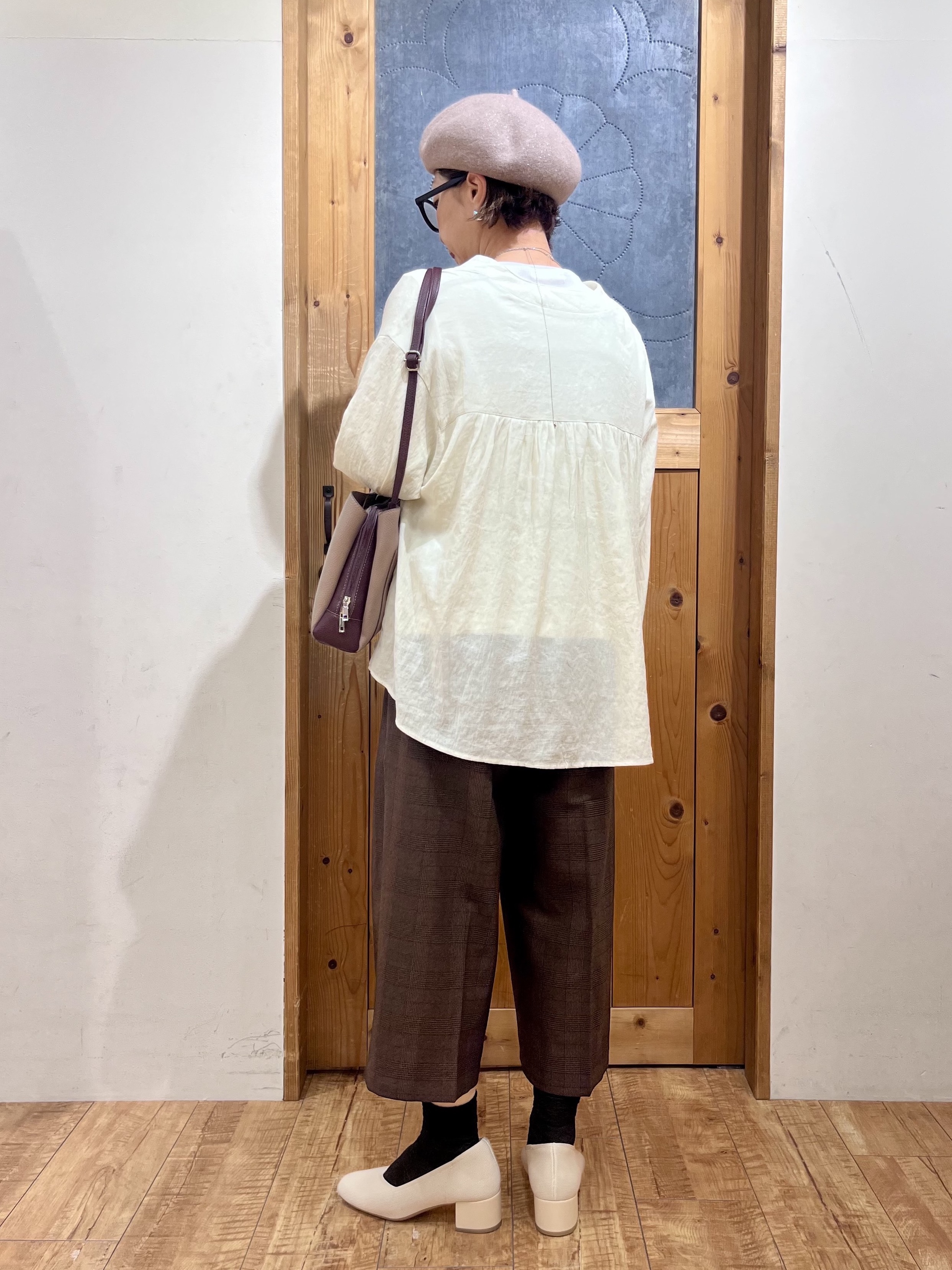 ゆみさんの「SHOO･LA･RUE｜【S-LL/洗濯機可】着痩せシルエット シャーリングシャツカーディガン」を使ったコーディネート