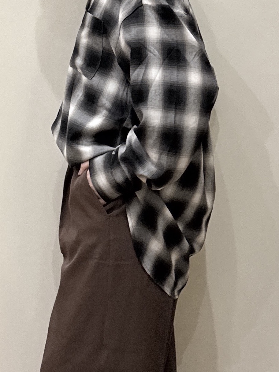 RA★SEさんの「SHOO･LA･RUE｜【洗濯後しわになりにくい/S-LL】気分で選ぶ 大人のデイリー使いに ベーシックシャツ」を使ったコーディネート