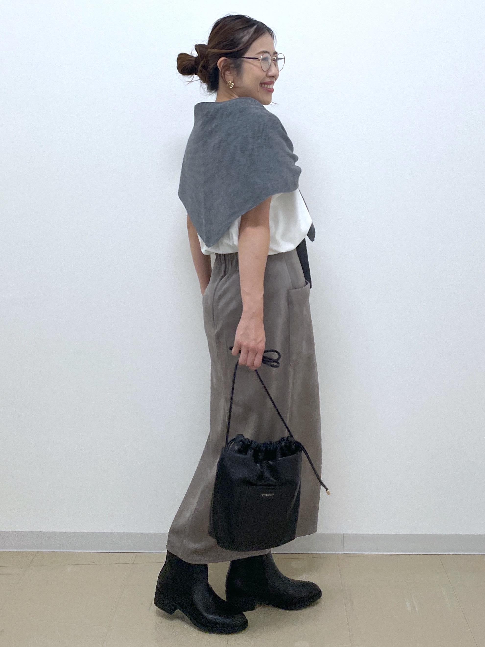 Akiさんの「OPAQUE.CLIP｜【マルチWAY】トライアングルデザインニットストール」を使ったコーディネート