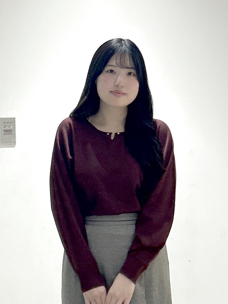 sayaさんの「OPAQUE.CLIP｜【8色／S-3Lサイズ】ビジュー付きドルマンニット《洗濯機OK／抗ピリング》」を使ったコーディネート