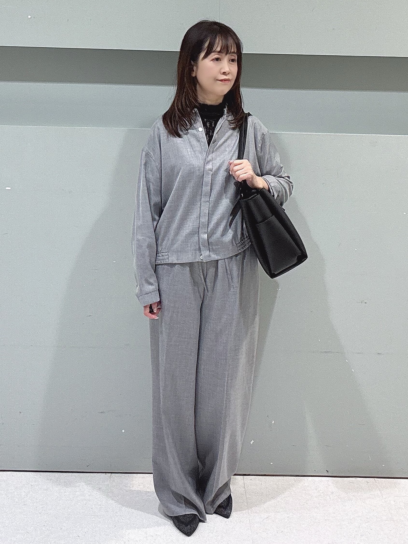 makiさんの「UNTITLED｜【セットアップ可/秋羽織り】メランジツイルシャツ」を使ったコーディネート