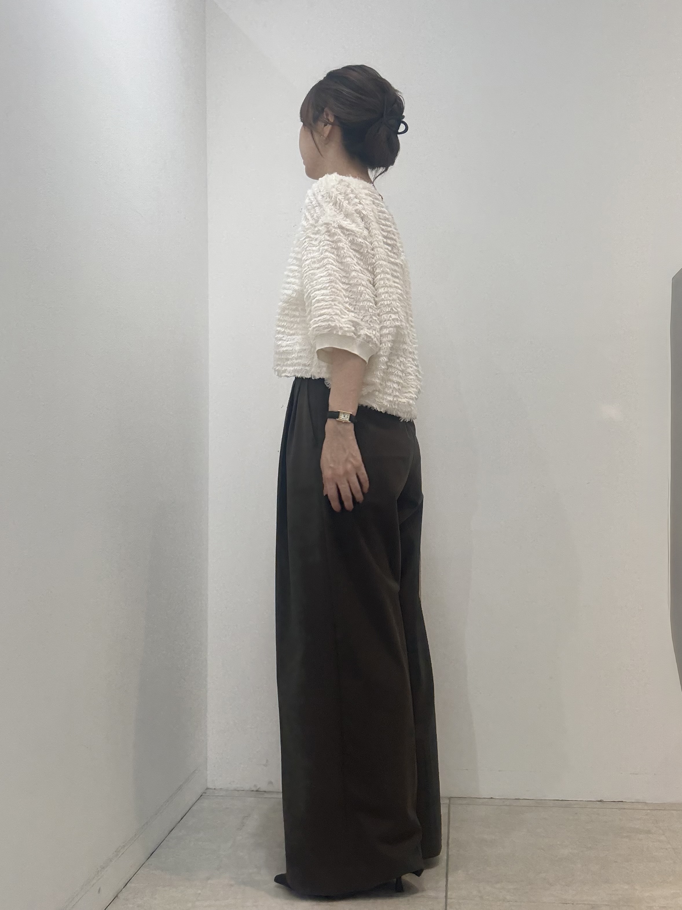 かなえさんの「UNTITLED｜【秋映え/体型カバー】フェザージャガードプルオーバー」を使ったコーディネート