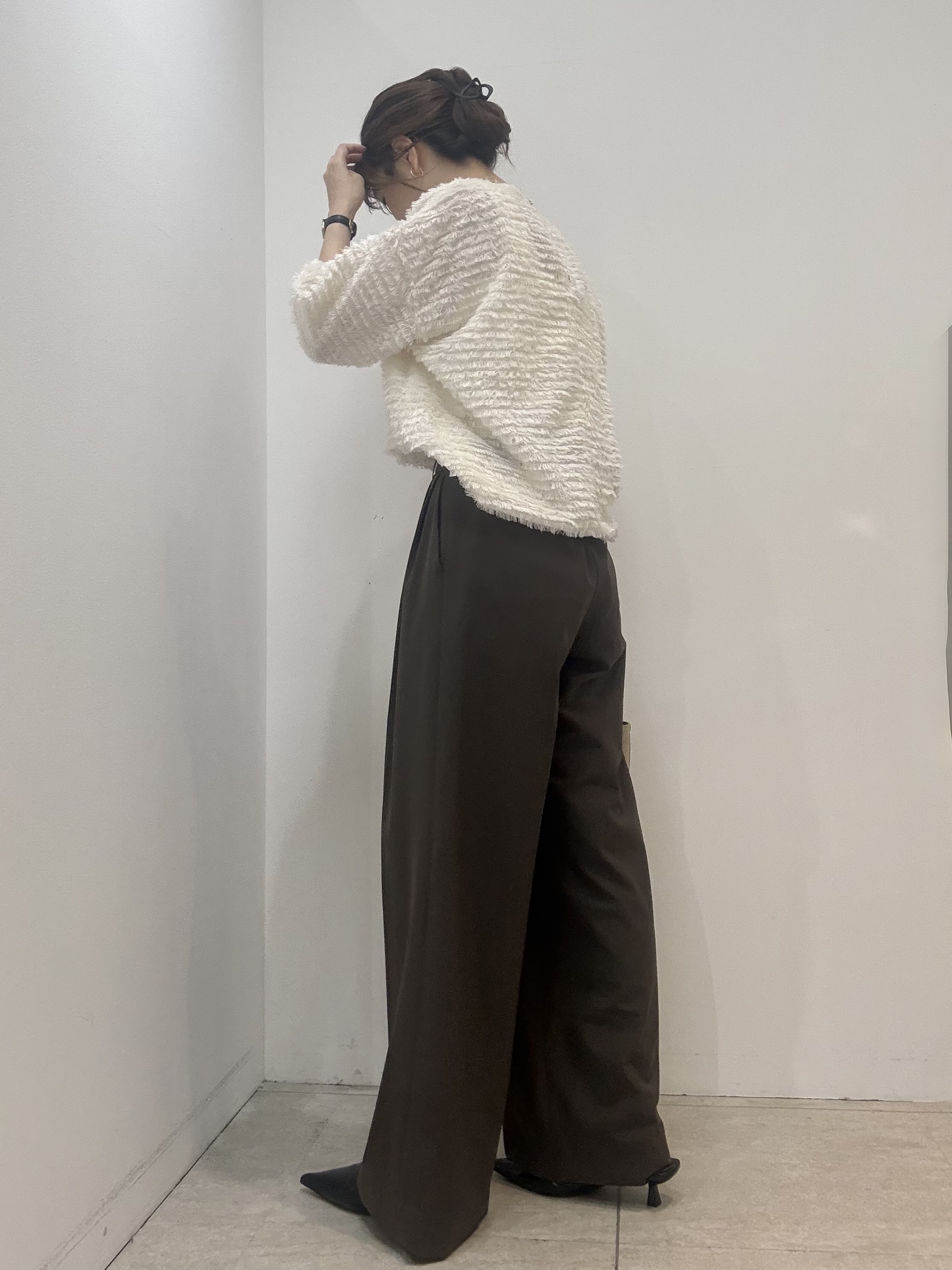 かなえさんの「UNTITLED｜【秋映え/体型カバー】フェザージャガードプルオーバー」を使ったコーディネート